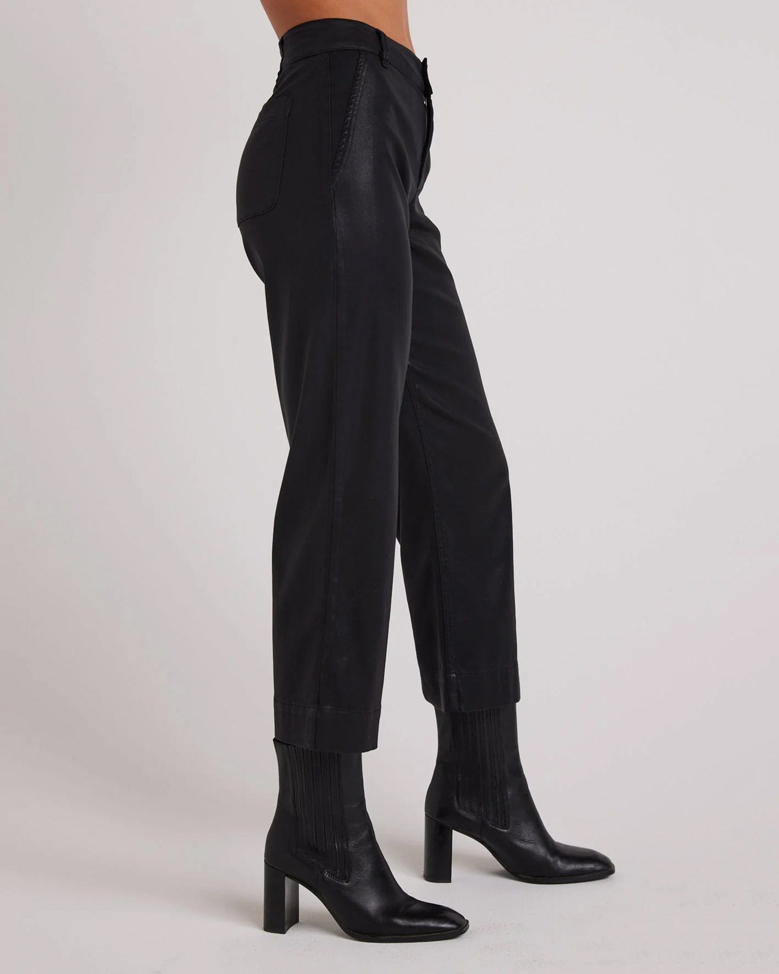 Bella Dahl Saige Wide Leg Crop in Black