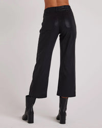 Bella Dahl Saige Wide Leg Crop in Black