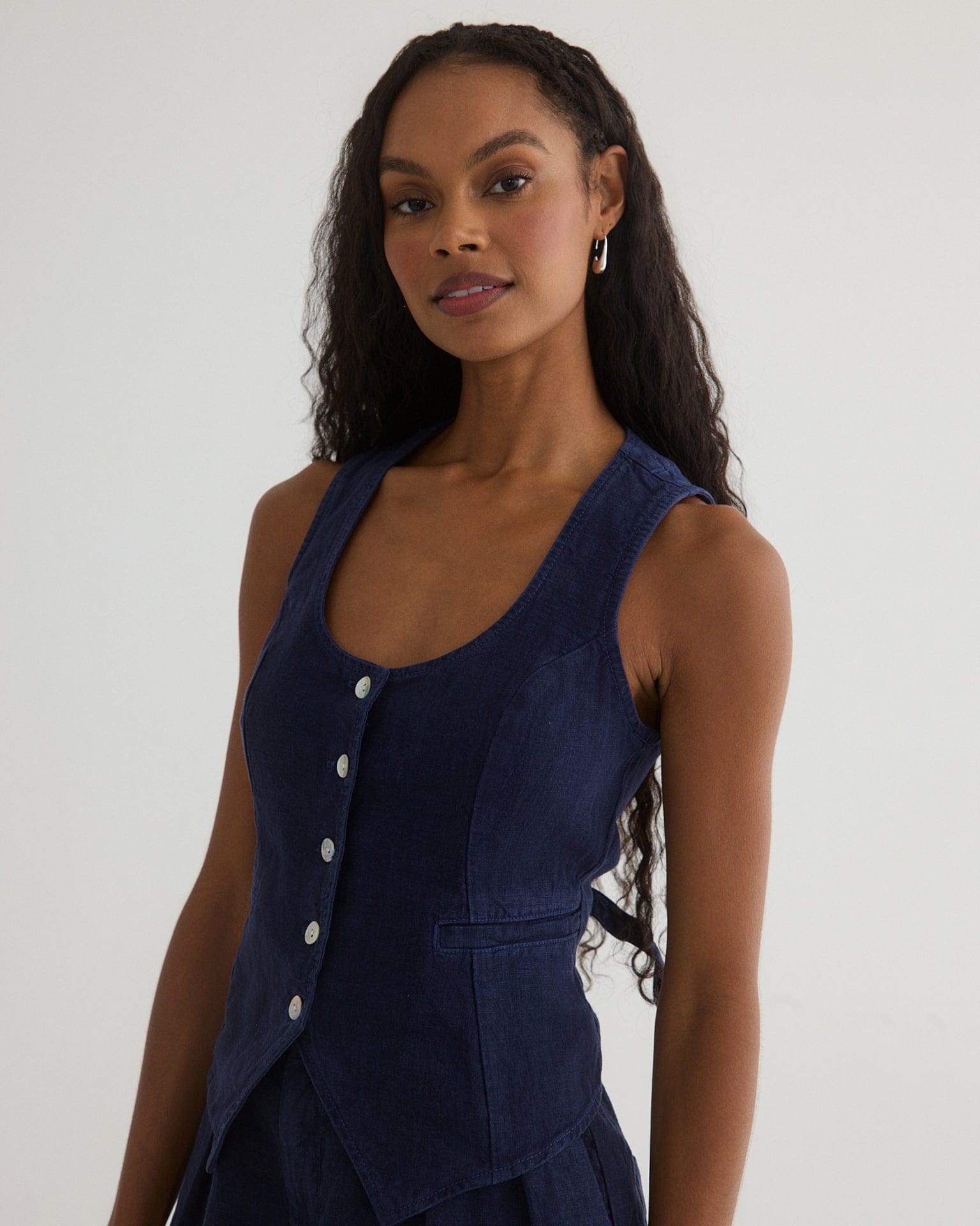 Bella Dahl Scoop Neck Vest in Italian Navy