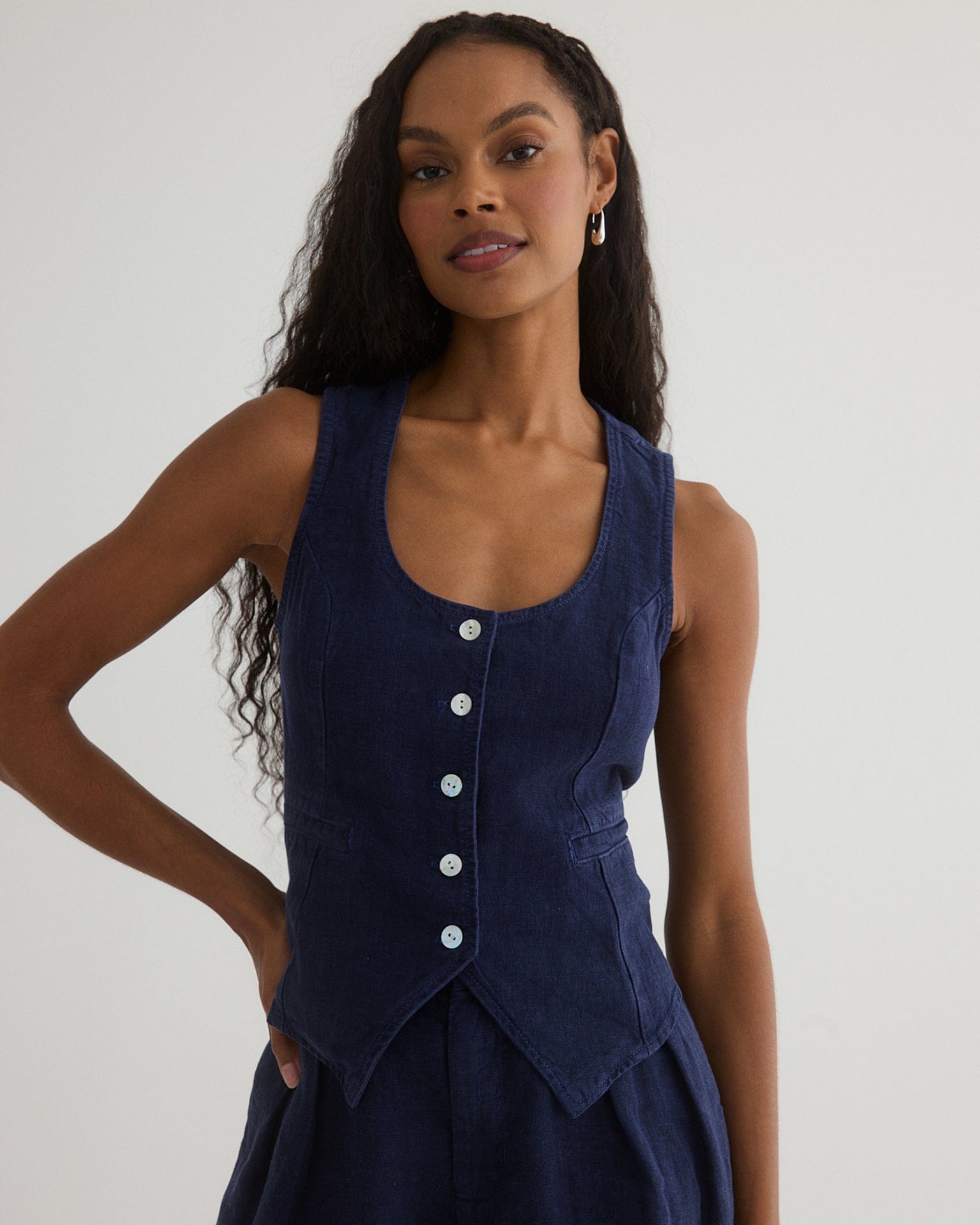 Bella Dahl Scoop Neck Vest in Italian Navy