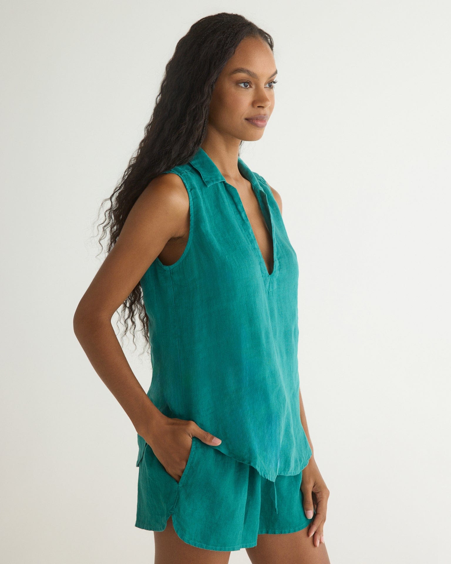 Bella Dahl Sleeveless Pullover in Teal Green