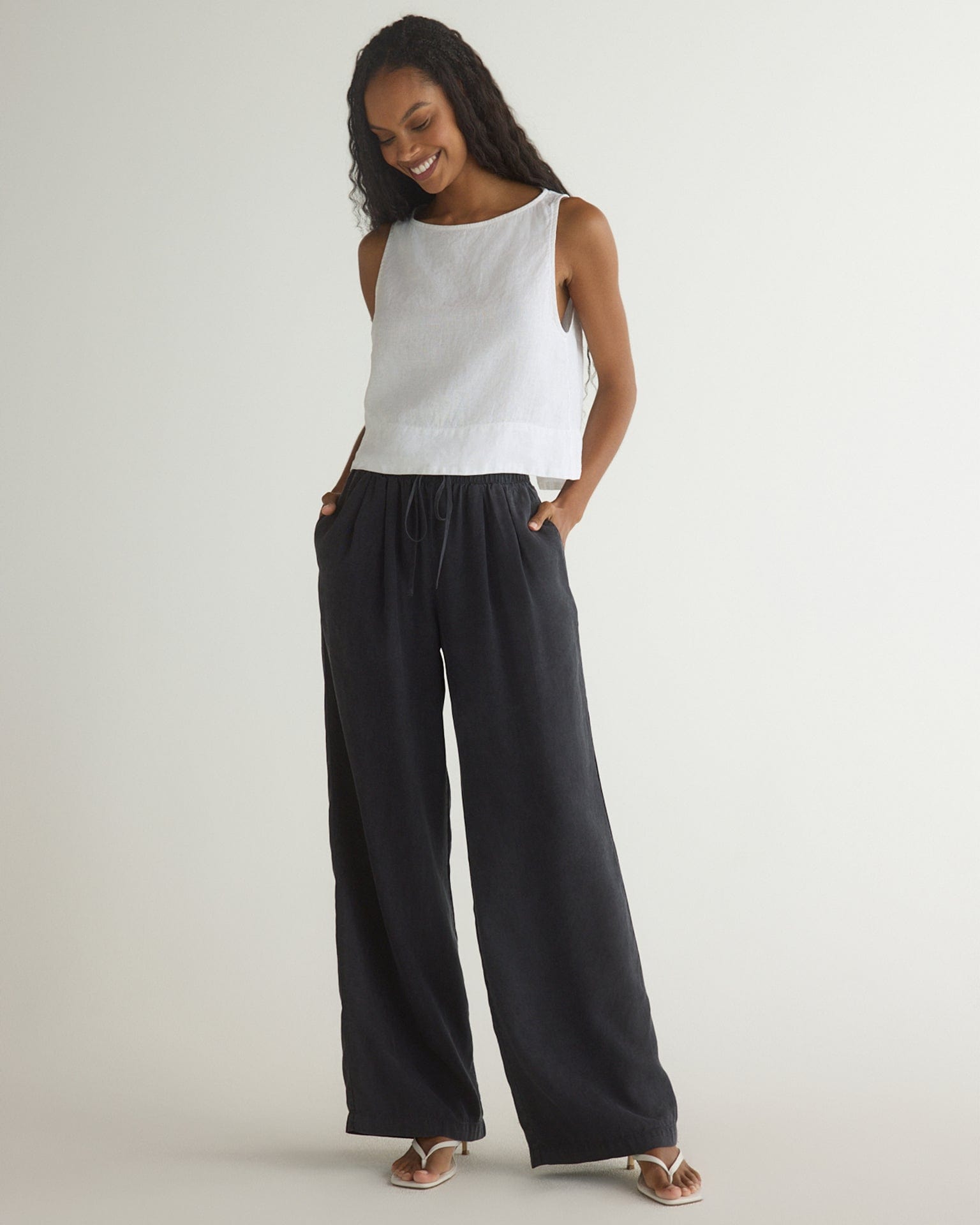 Bella Dahl Wide Leg Pleated Pant in Vintage Black