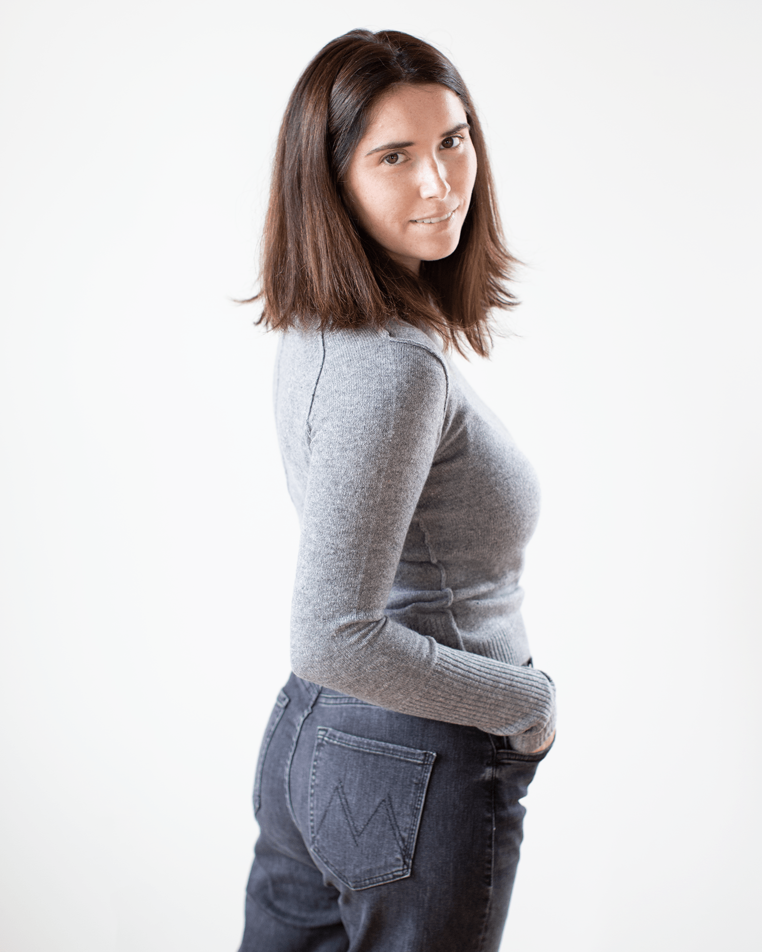 Autumn Cashmere Raw Edge Crew in Cement