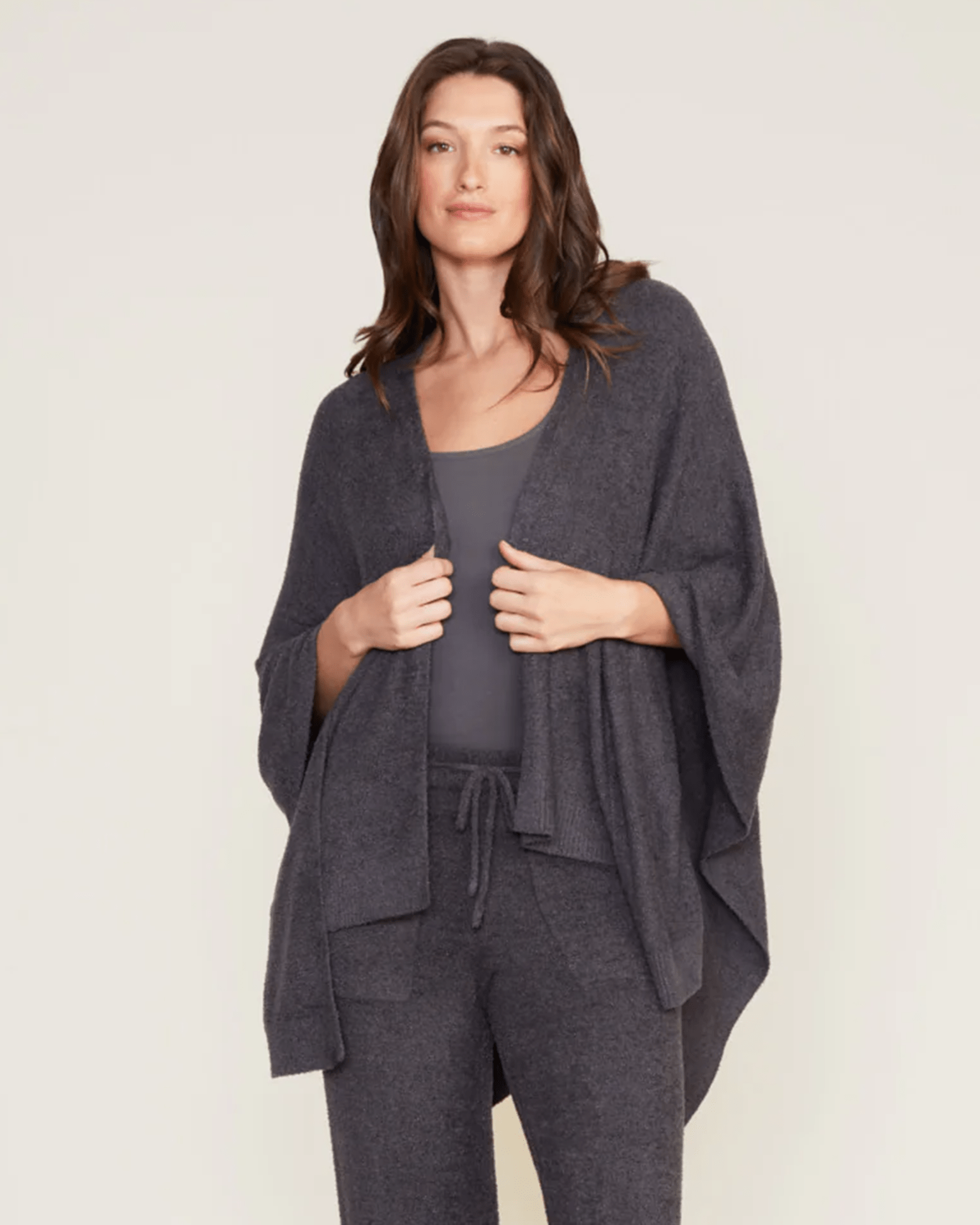 Barefoot Dreams CCL Heathered Weekend Wrap in Carbon