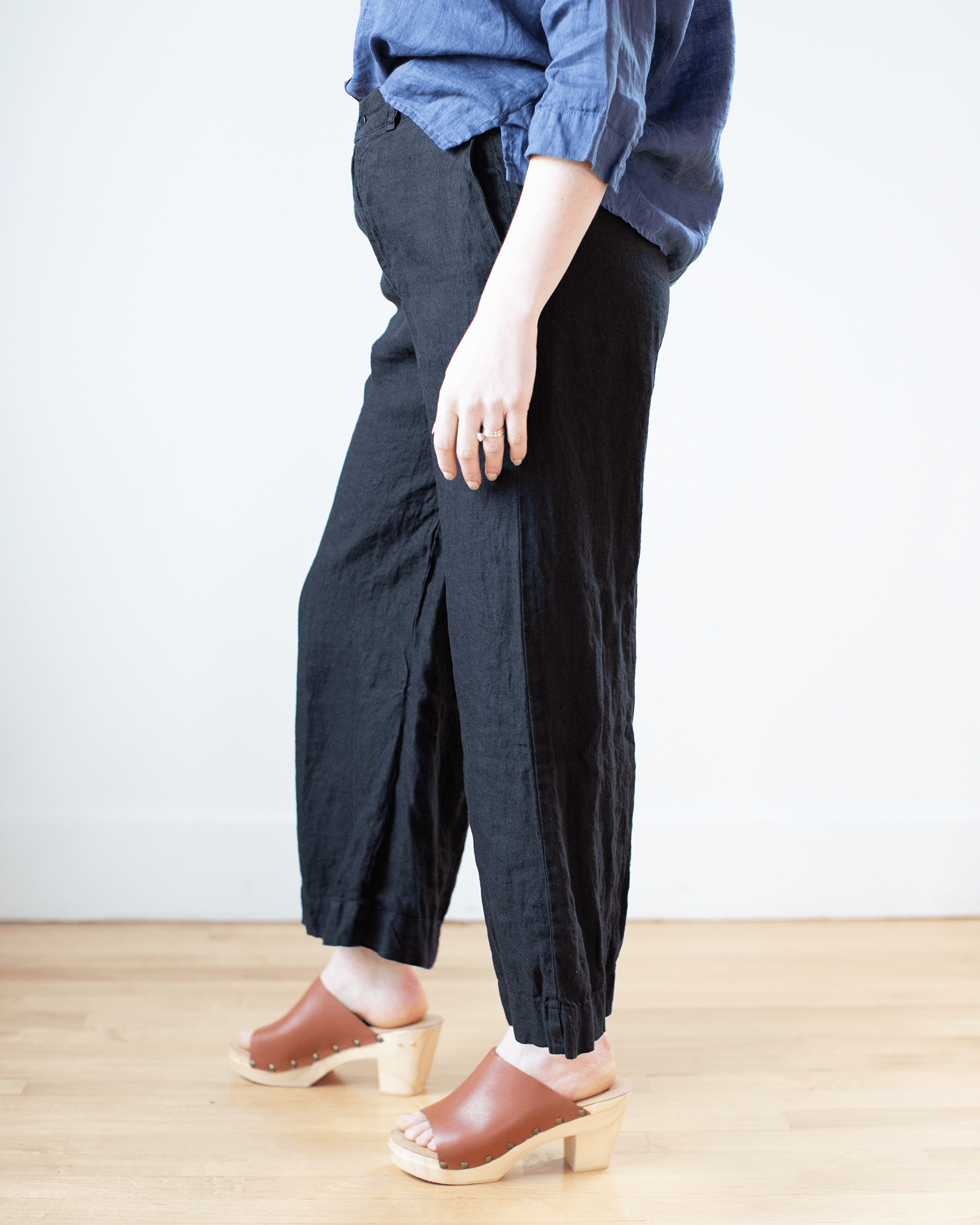 CP Shades Cropped Polly Pant in Black HW Linen Twill