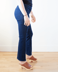 Edwin Lark Ankle Pull-On in Quietude