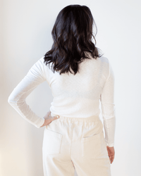 Velvet by Graham & Spencer Bayler L/S Fitted Tee in Ecru