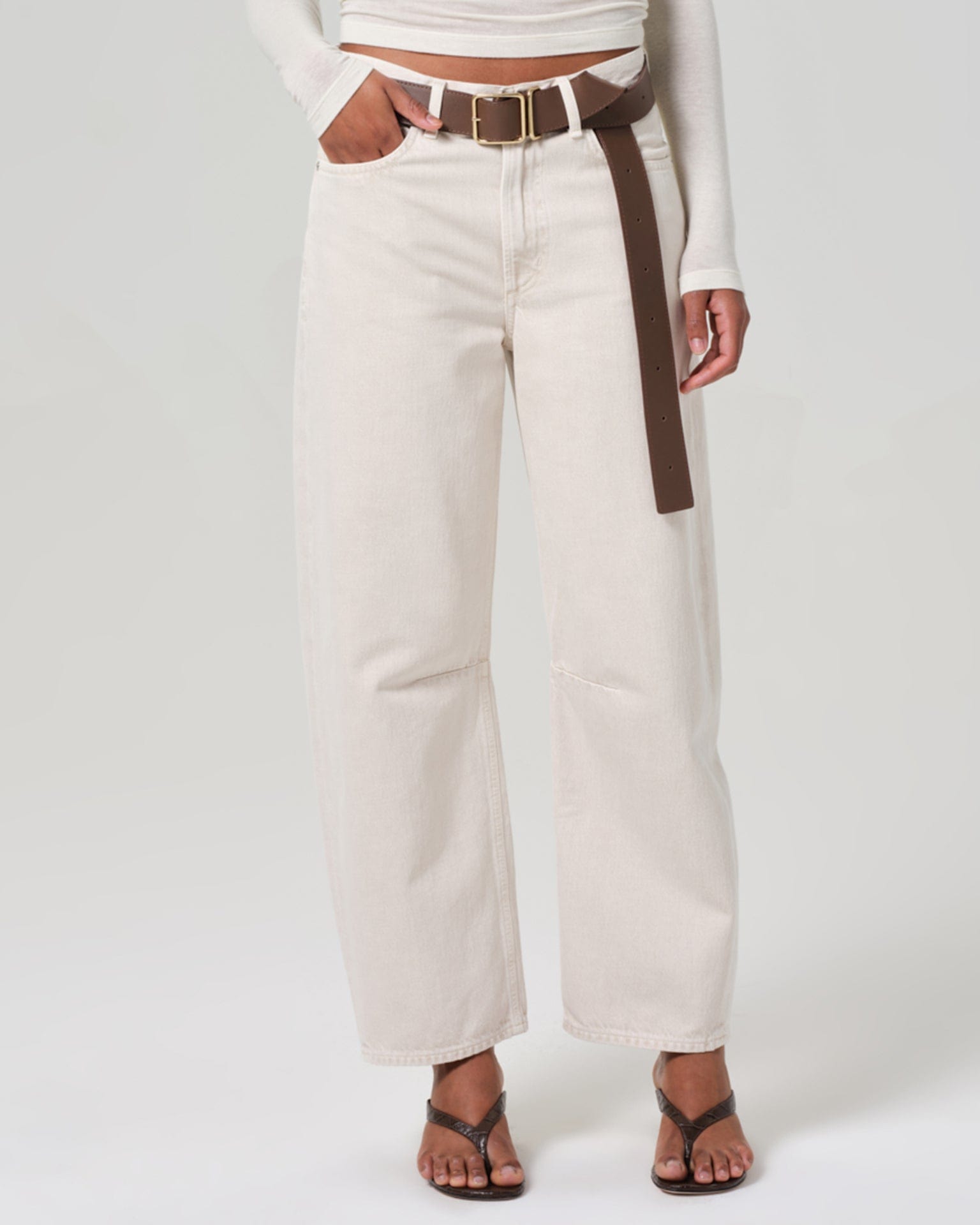 Miro Relaxed Jean in Almondette