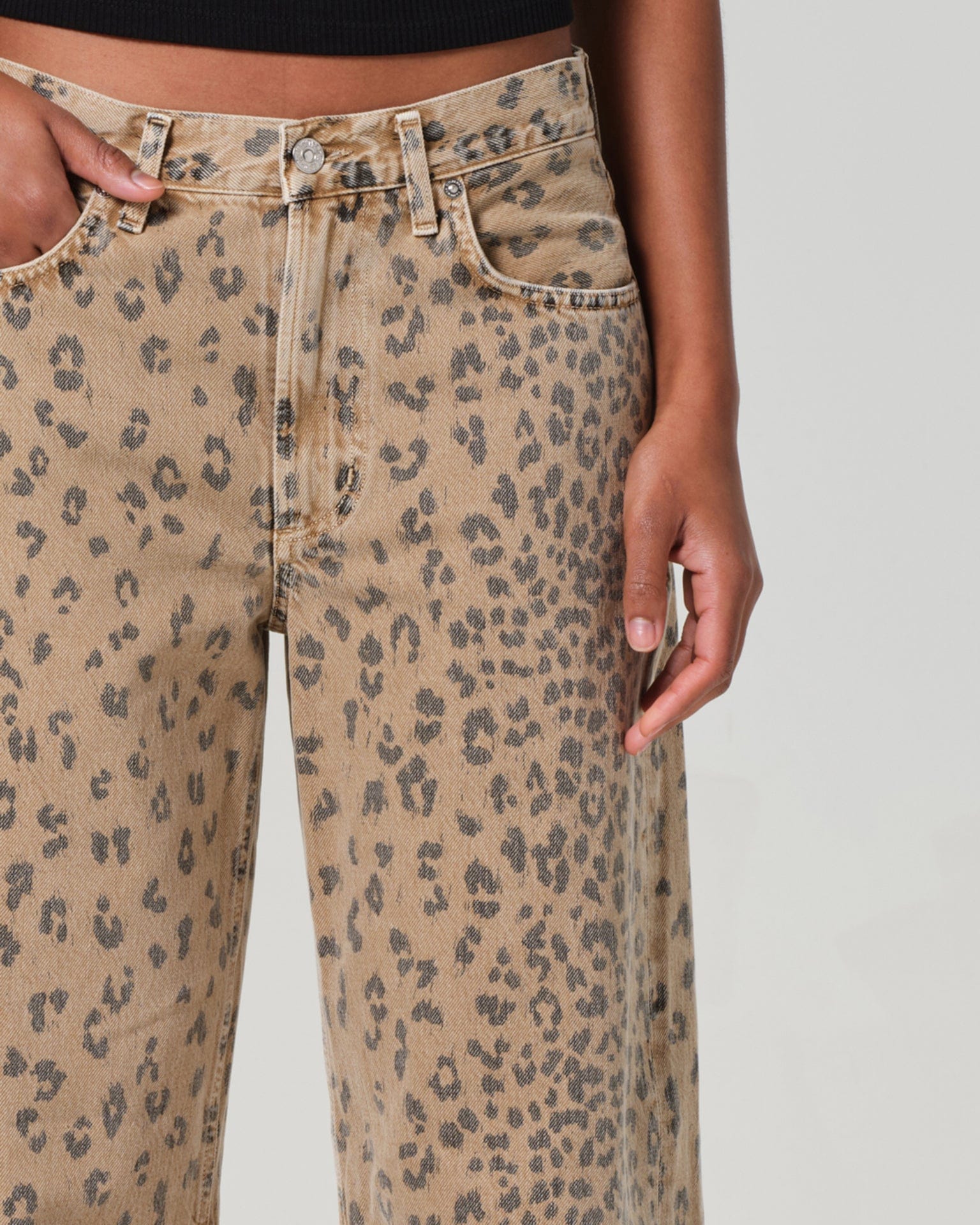 Citizens of Humanity Miro Relaxed Jean in Natural Cheetah