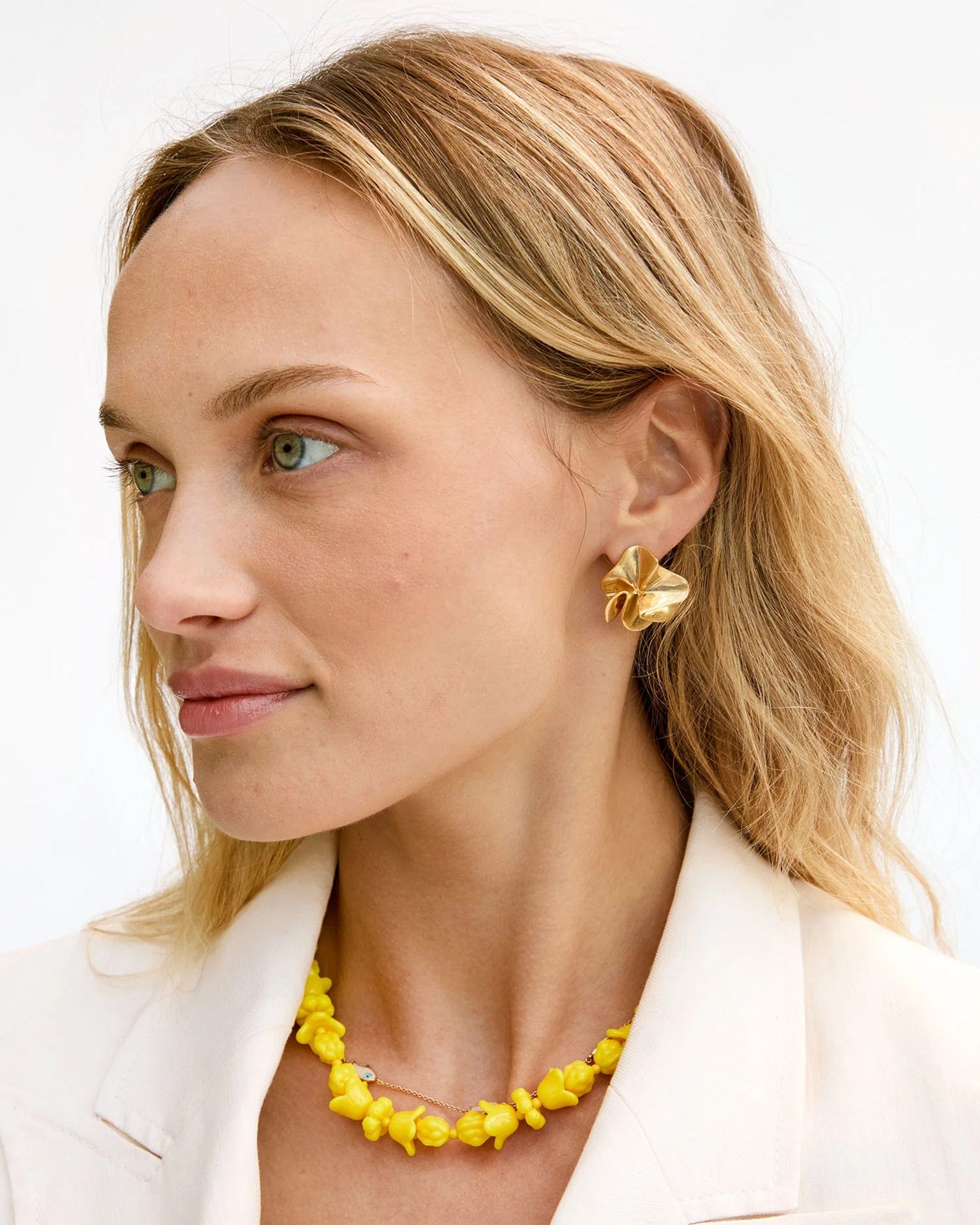 Clare V. Le Jardin Collar in Yellow