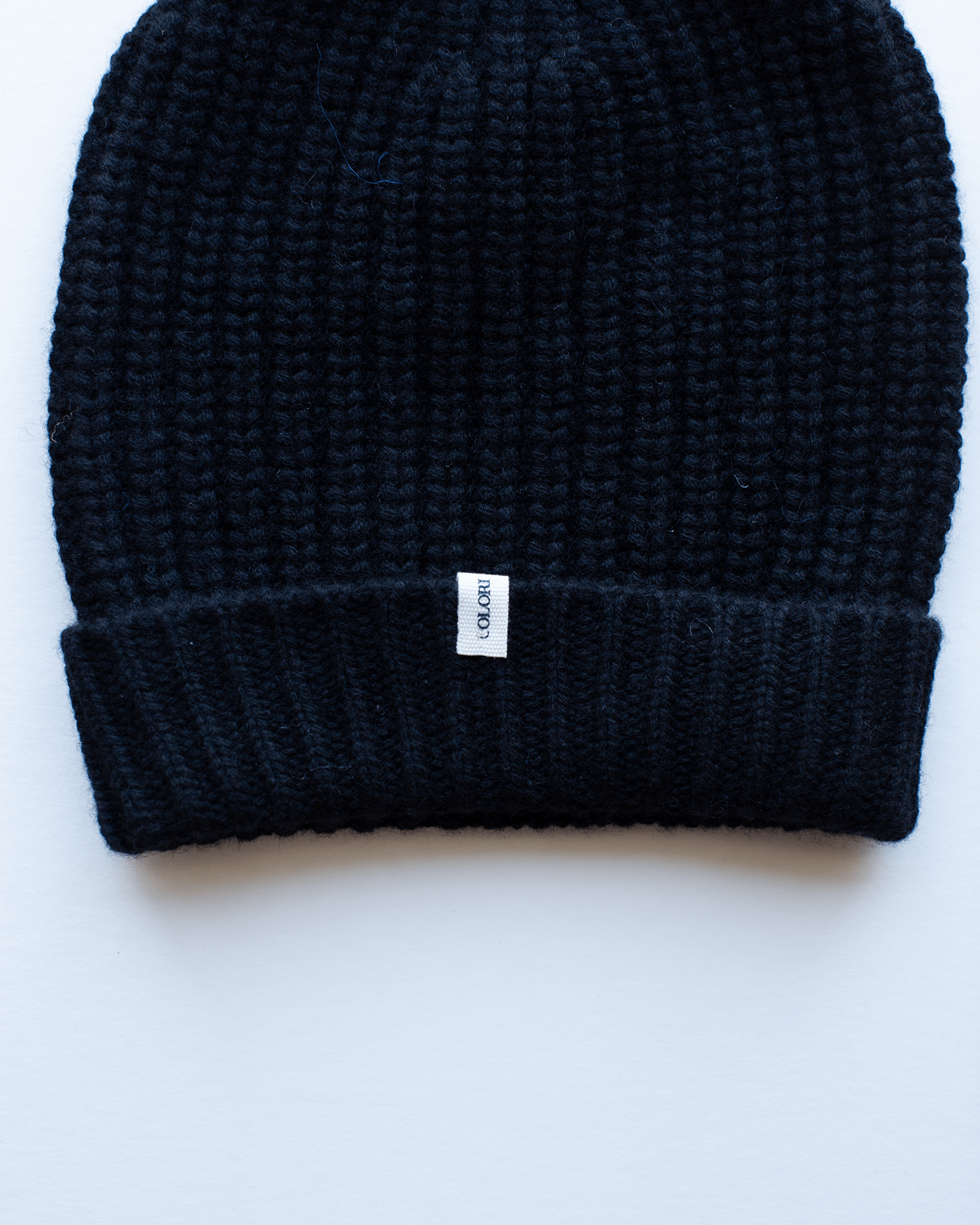 COLORI Ribbed Beanie in Embassy