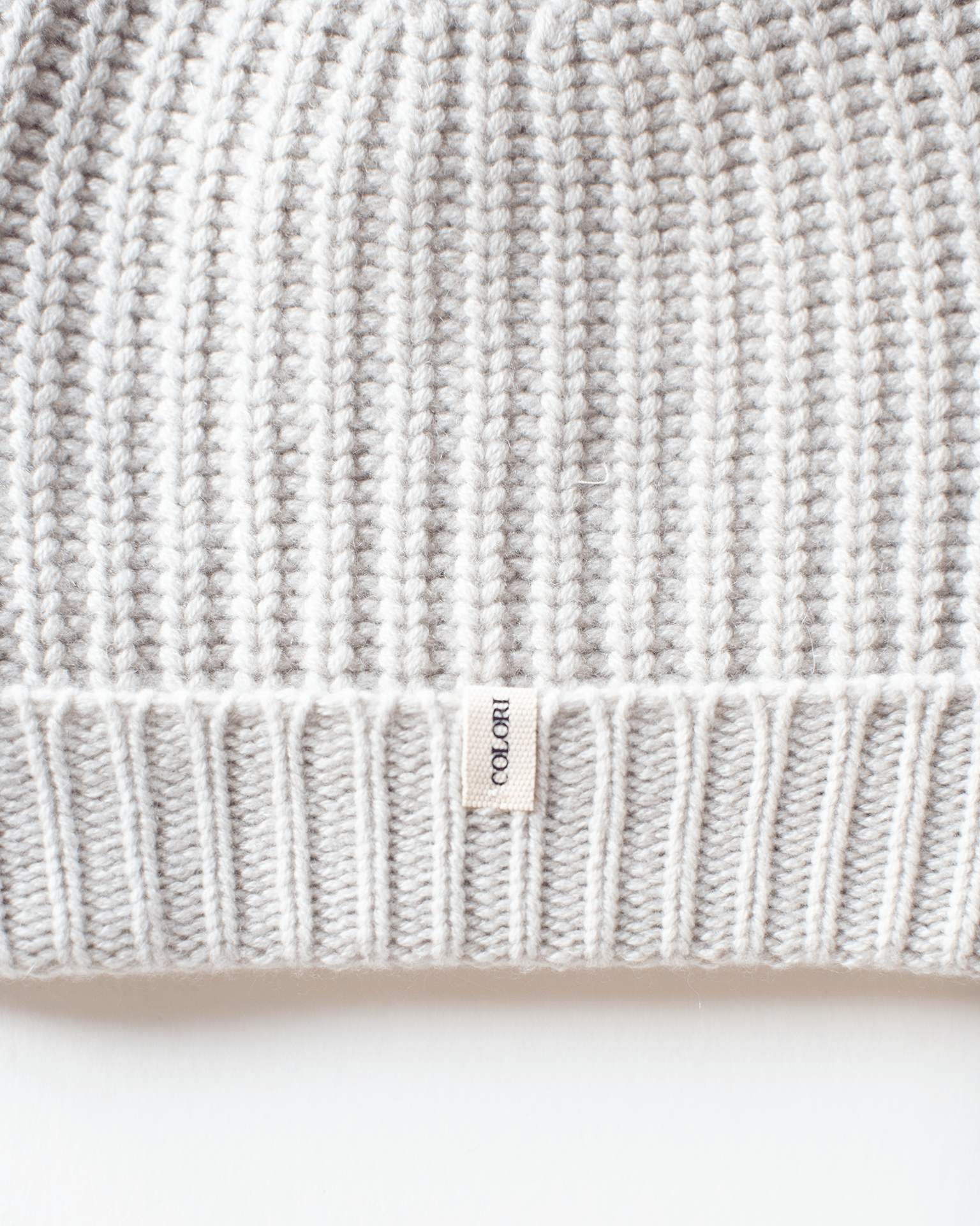 COLORI Ribbed Beanie in Stucco
