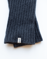 COLORI Wrist Warmer in Carbon