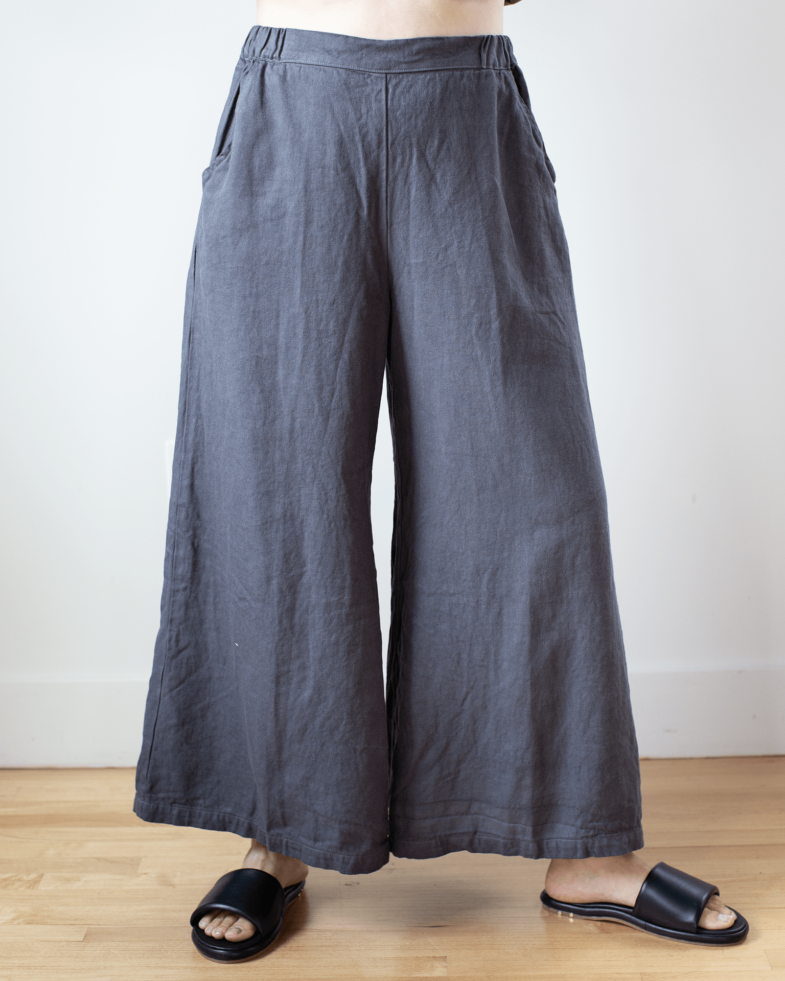CP Shades Cropped Wendy Pant in Carbon Hemp Blend