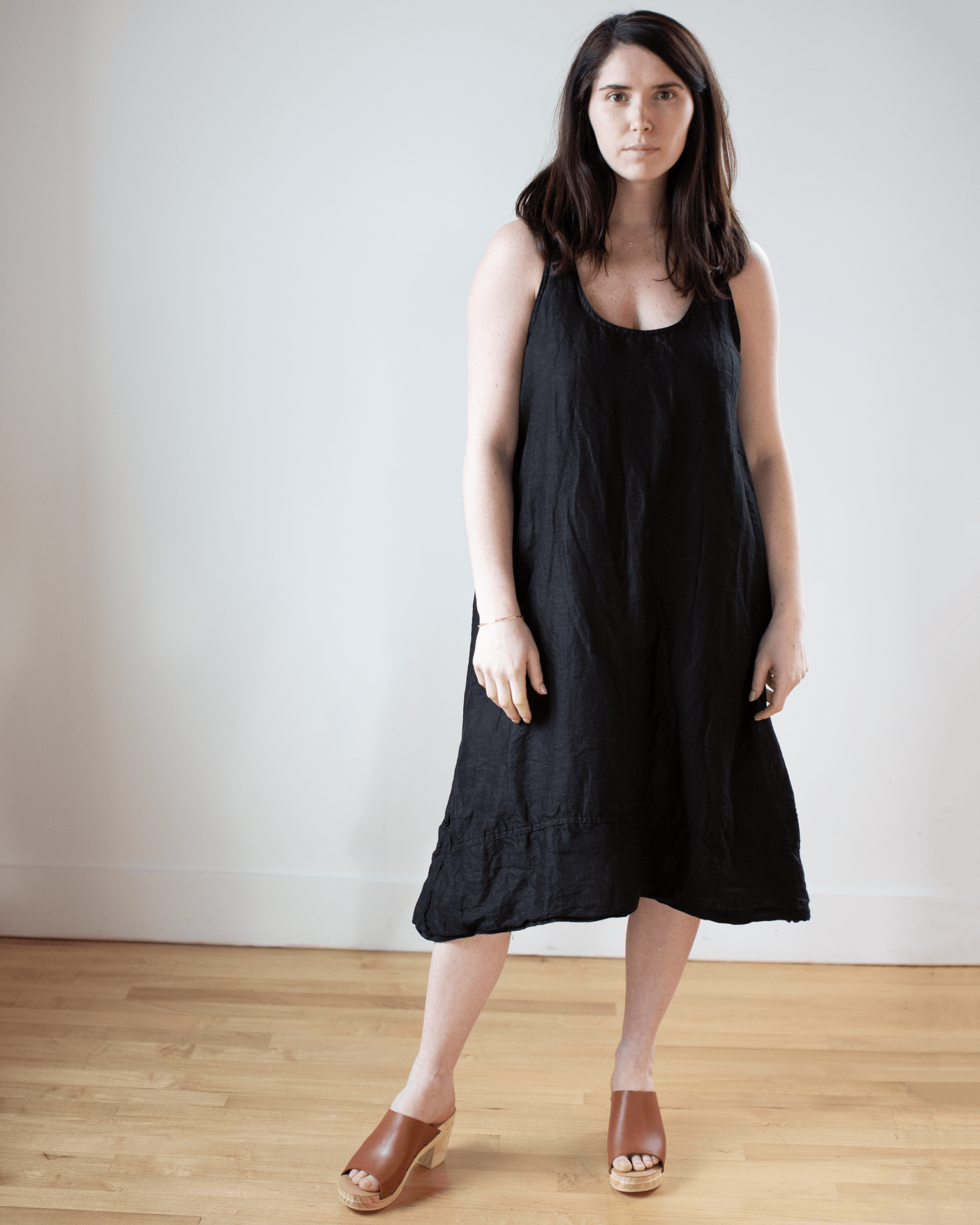Freida Dress in Lined Black Linen