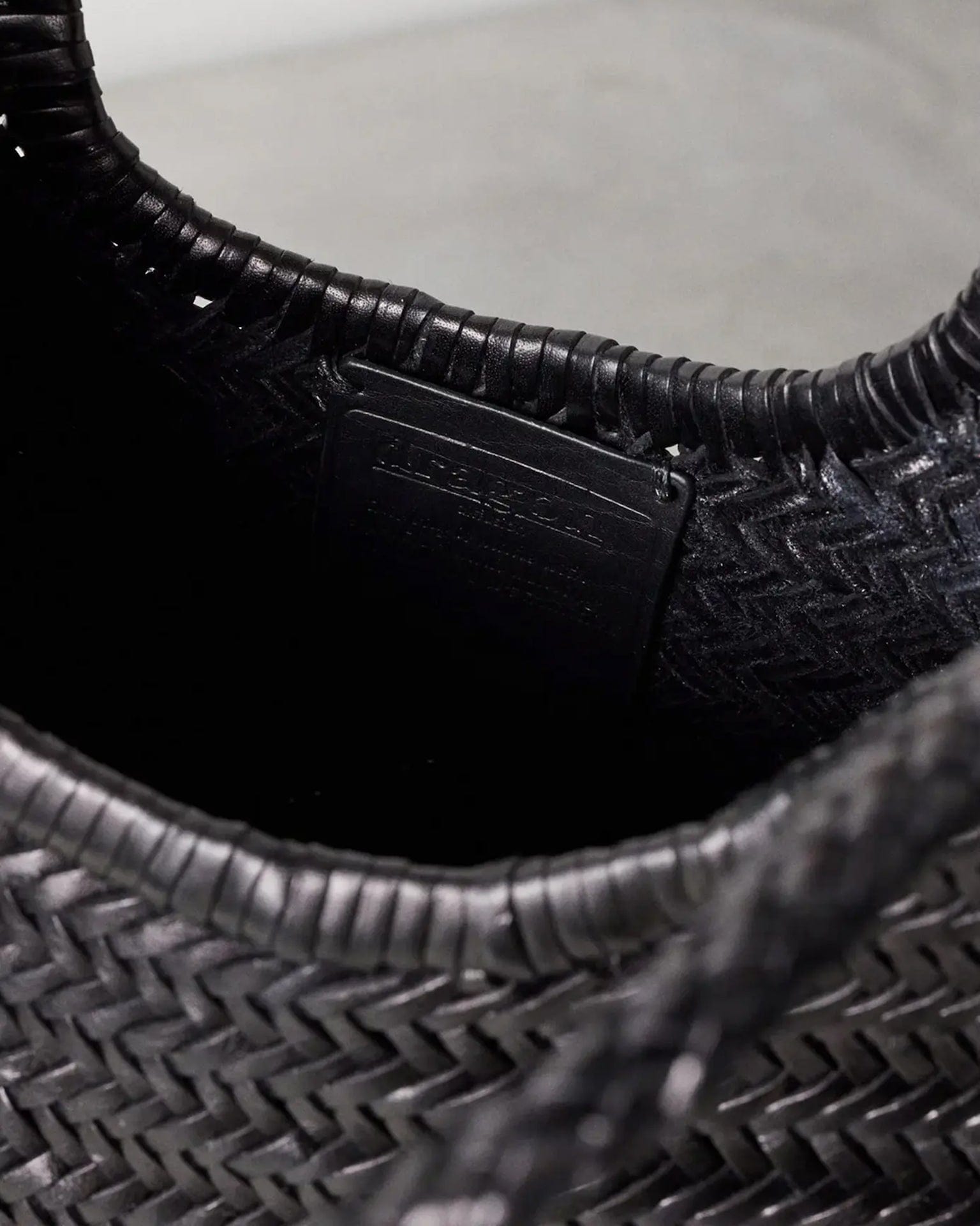 Dragon Diffusion NS Diagonal Triple Jump in Black