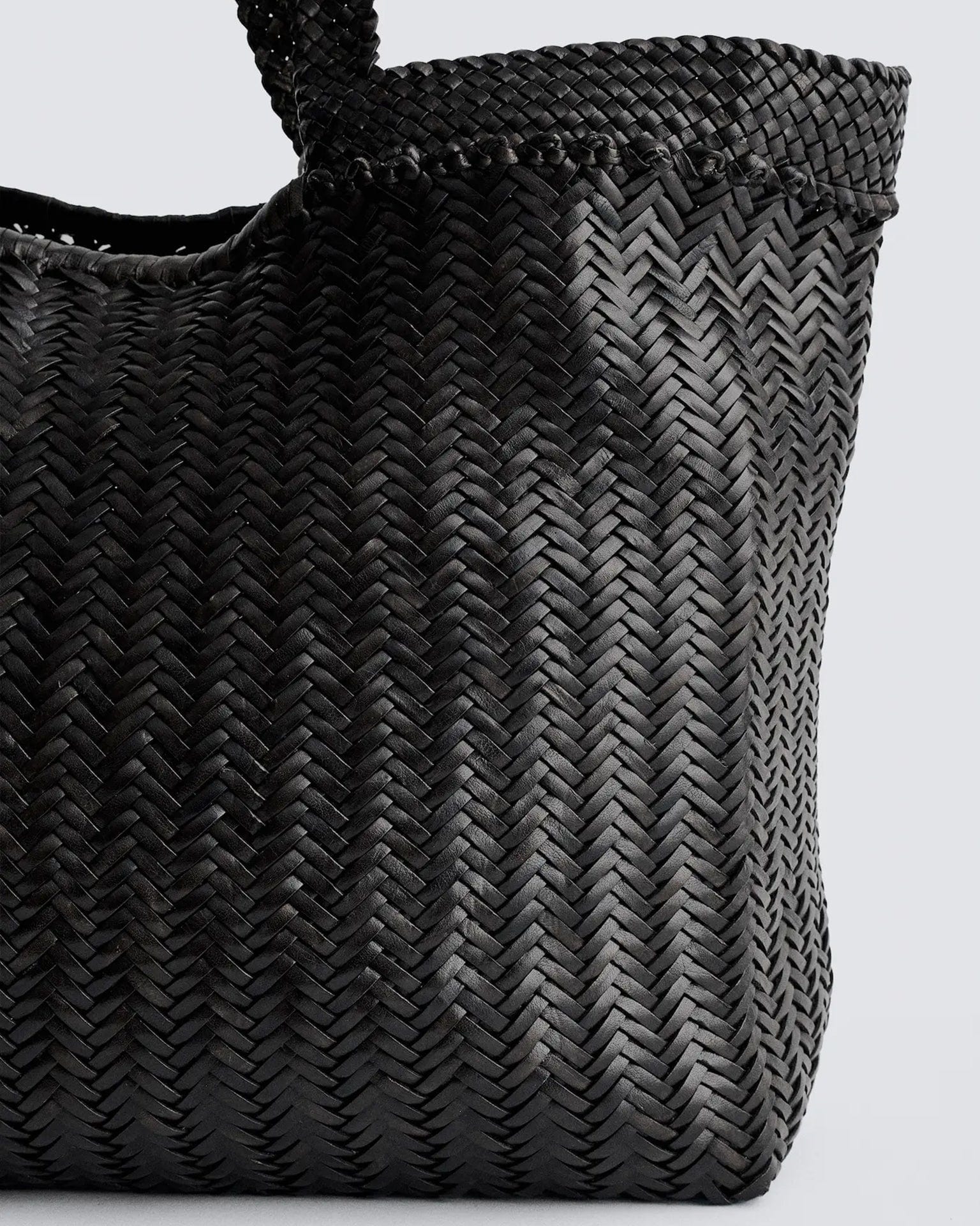 Dragon Diffusion Oversize Bag in Black