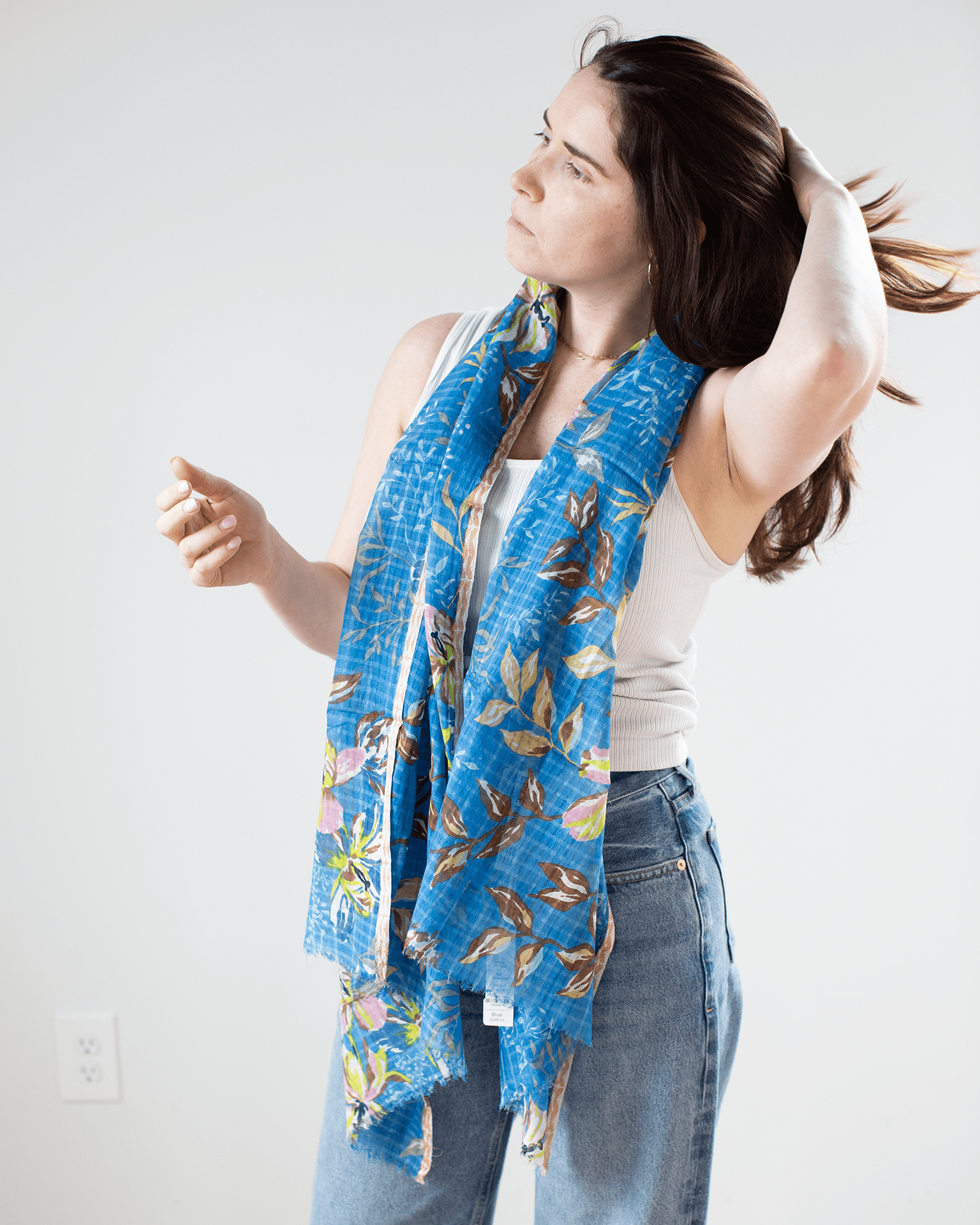 Épice Cttn/Silk Scattered Flowers Scarf in Blue