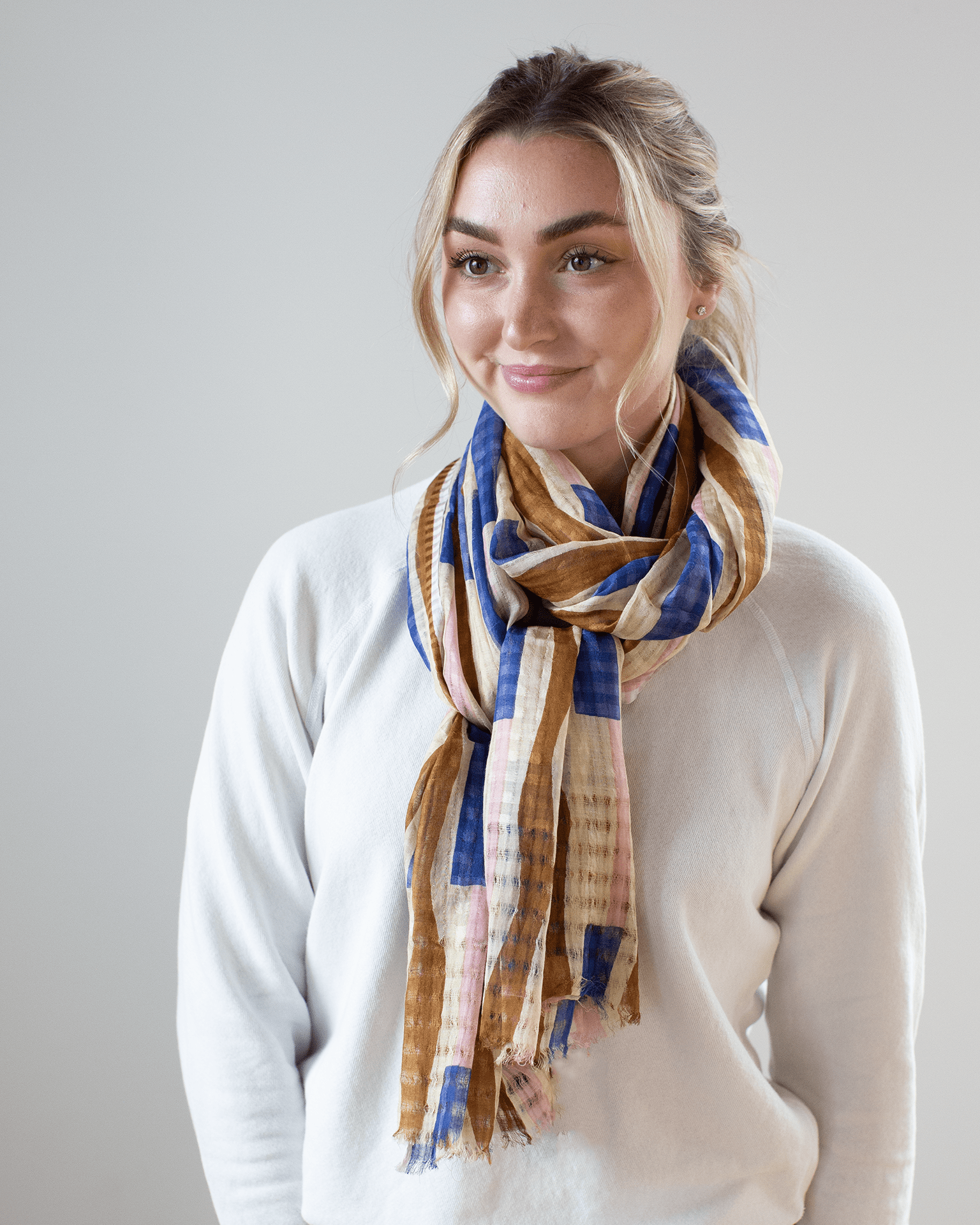 Épice Cttn/Silk Squiggle Scarf in Noccio