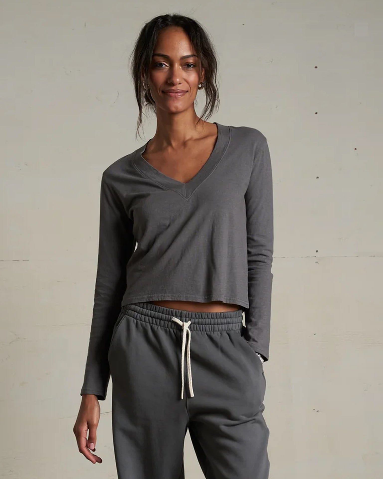 Fiona L/S Recycled V Neck Charcoal