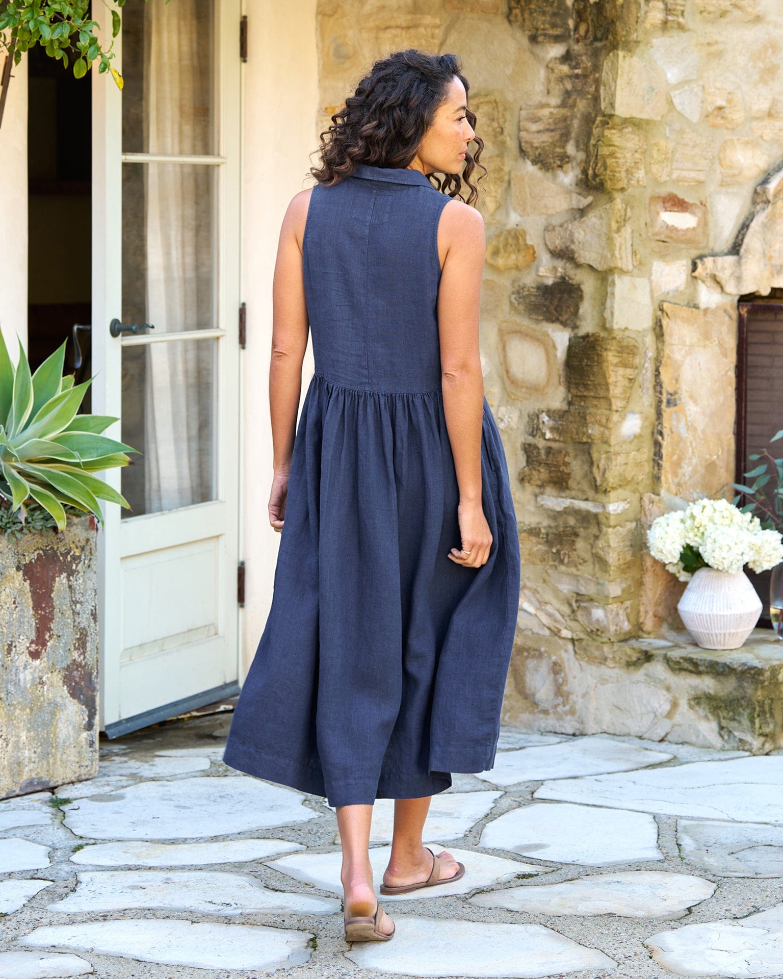 Frank & Eileen Daphne Popover Sleeveless Shirtdress in Navy Linen
