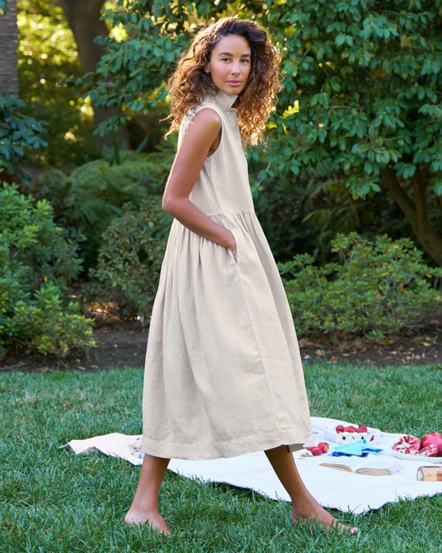 Frank & Eileen Daphne Popover Sleeveless Shirtdress in Sand Linen