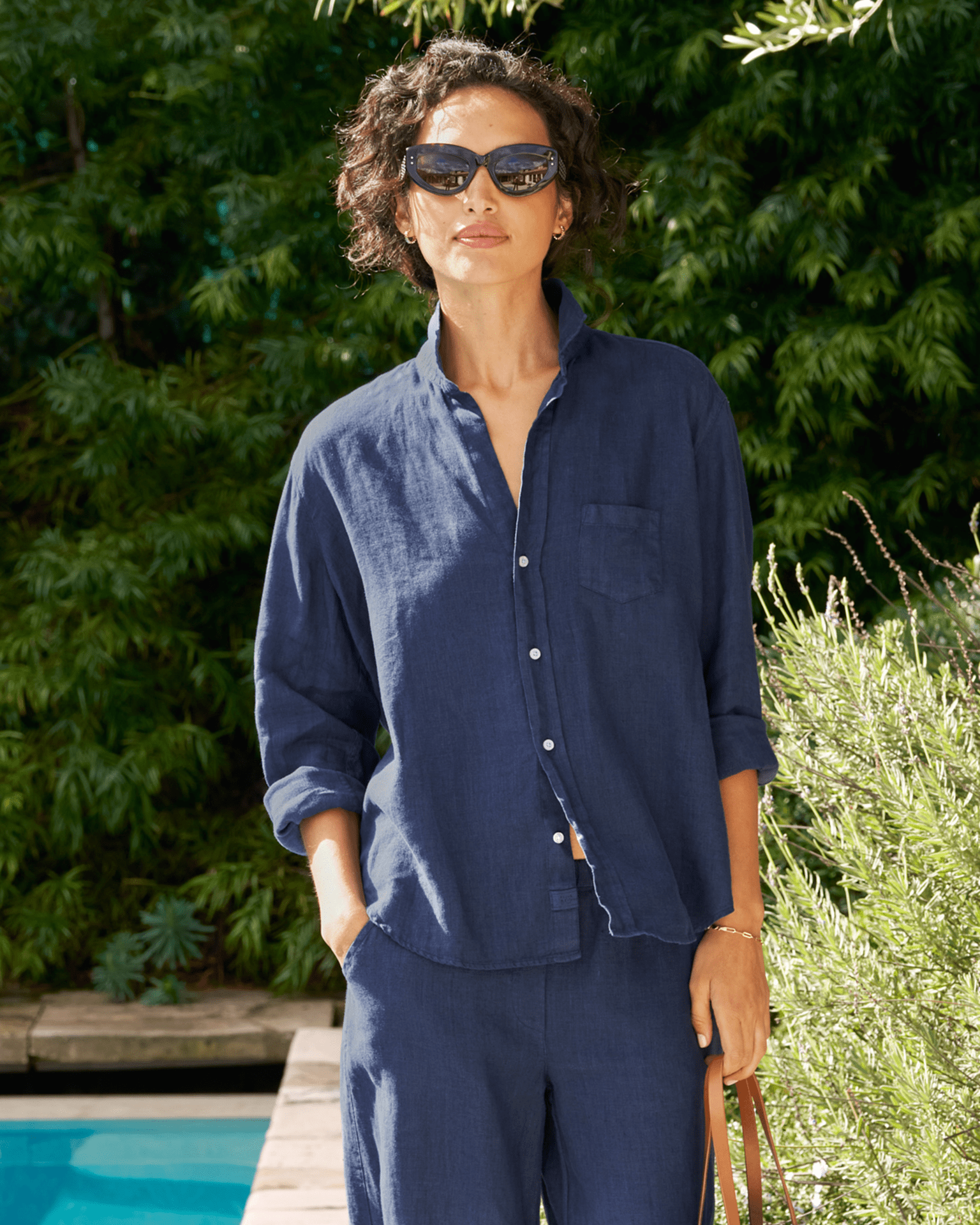 Frank & Eileen Eileen Relaxed Button-Up in Navy Linen - Bliss Frank & Eileen Eileen Relaxed Button-Up in Navy Linen - Bliss