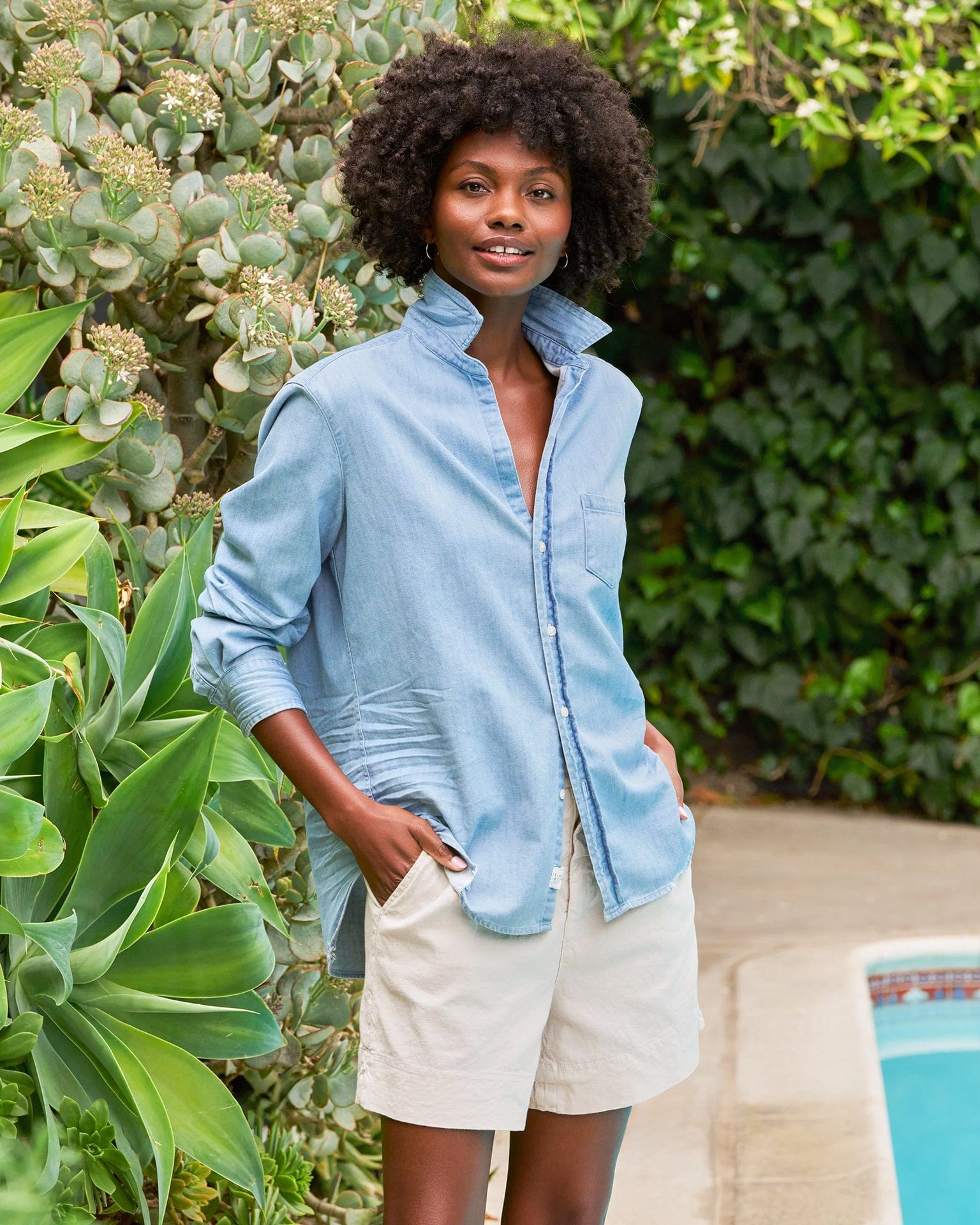 Frank & Eileen Eileen Relaxed Button Up Shirt in Classic Blue Wash