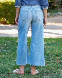 Frank & Eileen Denim Galway Wide Leg Jean in 1986 Denim Mineral Wash