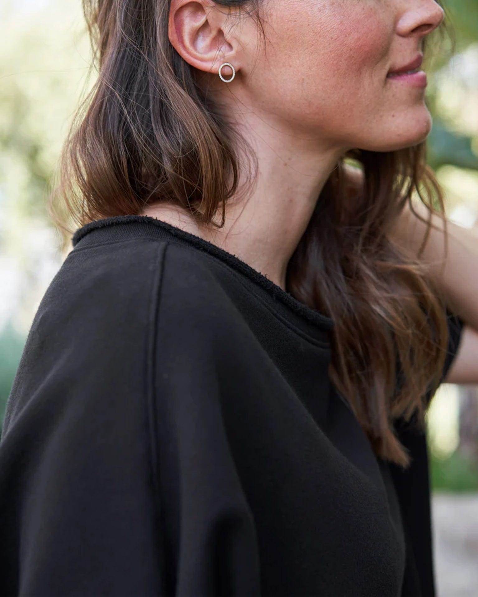 Frank & Eileen Olive Capelet in Black