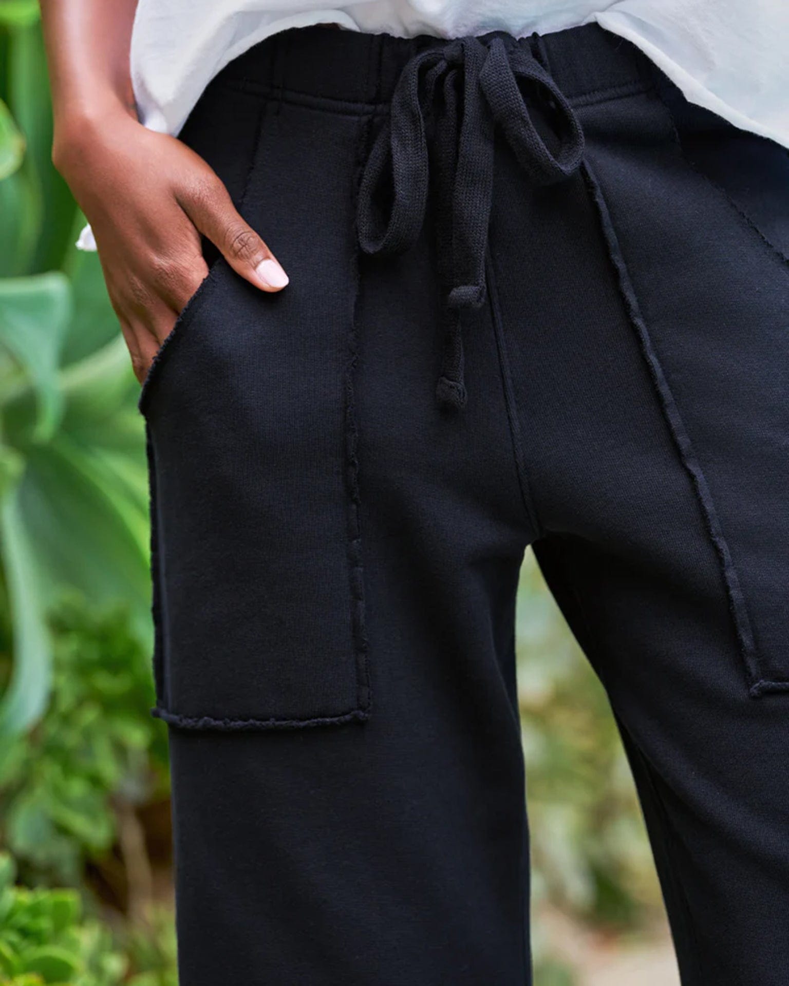 Frank & Eileen Penny Patch Pocket Sweatpant in British Royal Navy