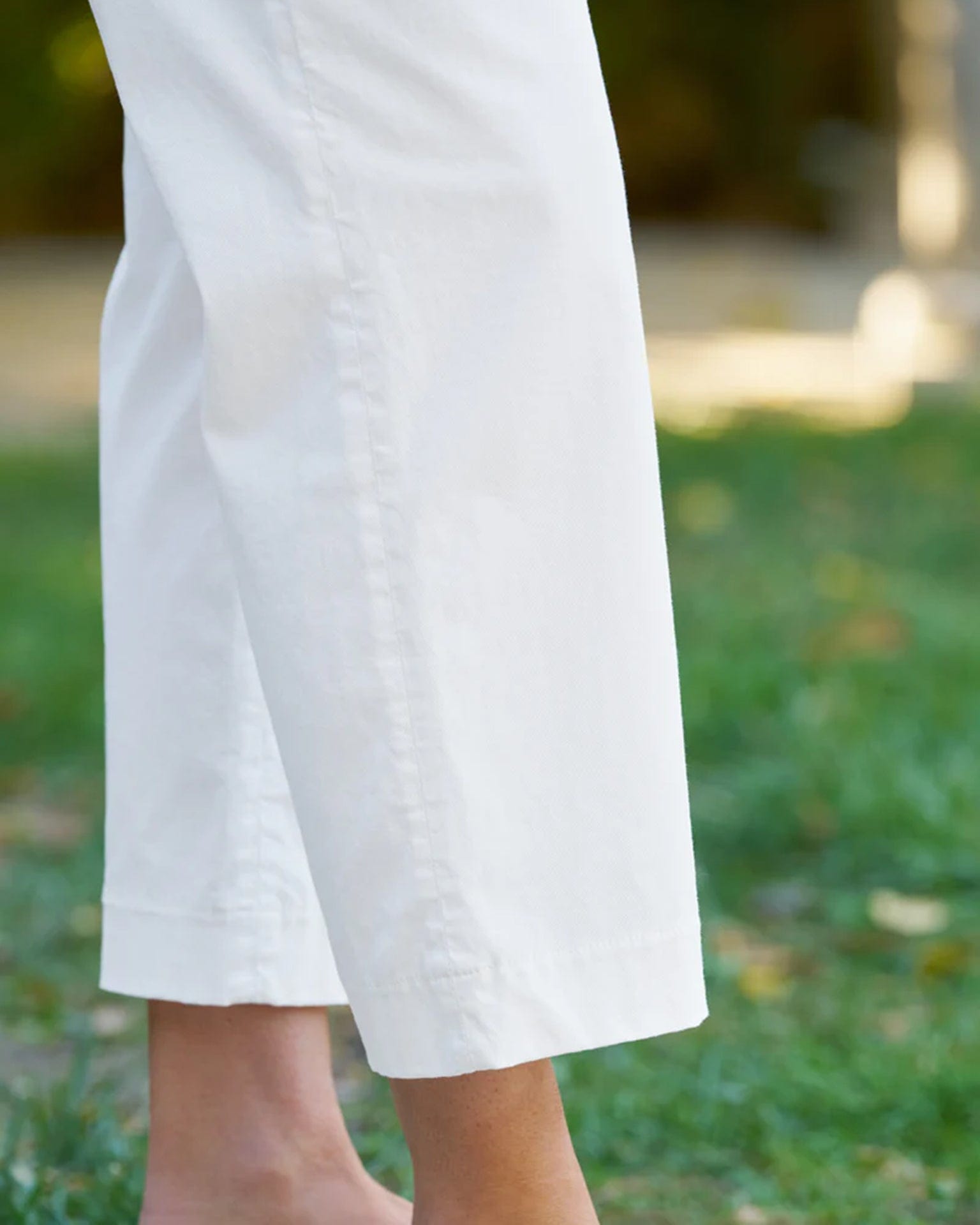 Frank & Eileen Westport Wide Leg Chino in White Twill