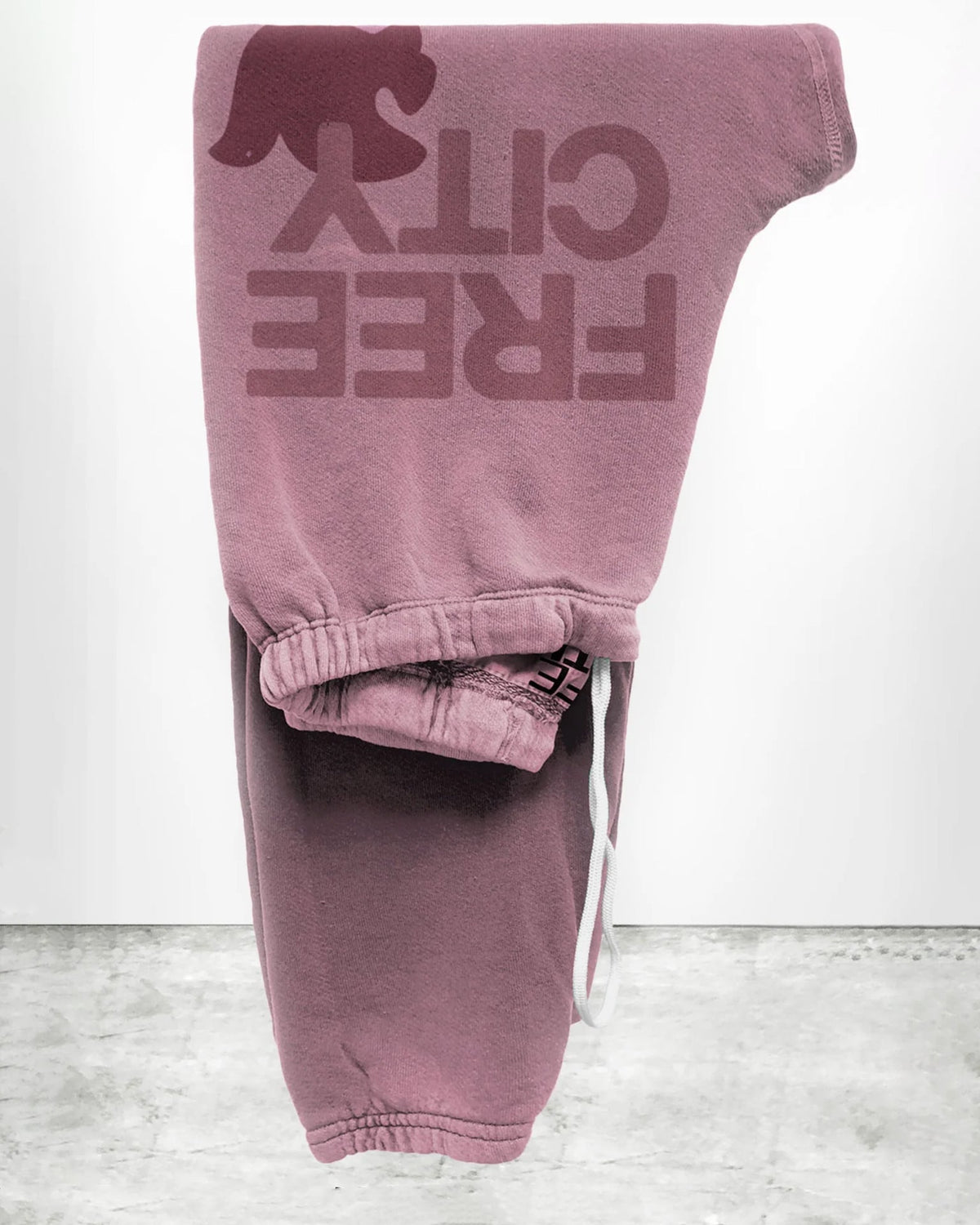 Freecity Large Sweatpant in Makeup