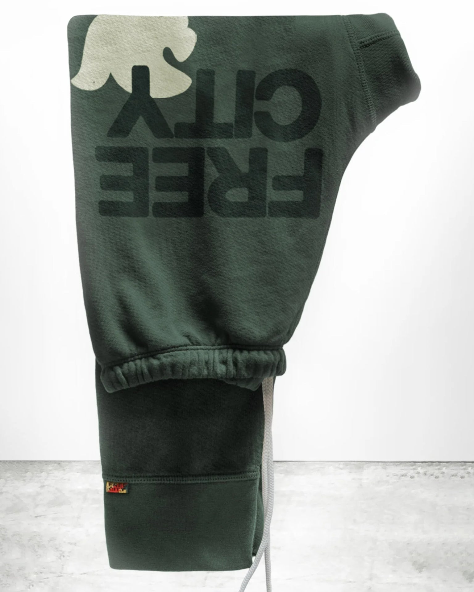 Freecitylarge 3/4Sweats in Weed