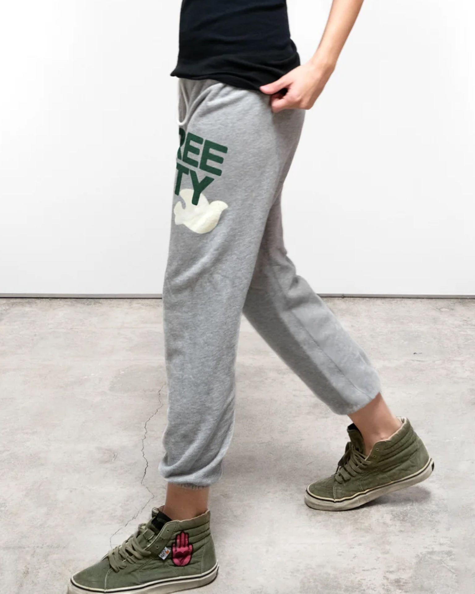 Large Heather Sweatpant in Heather Army