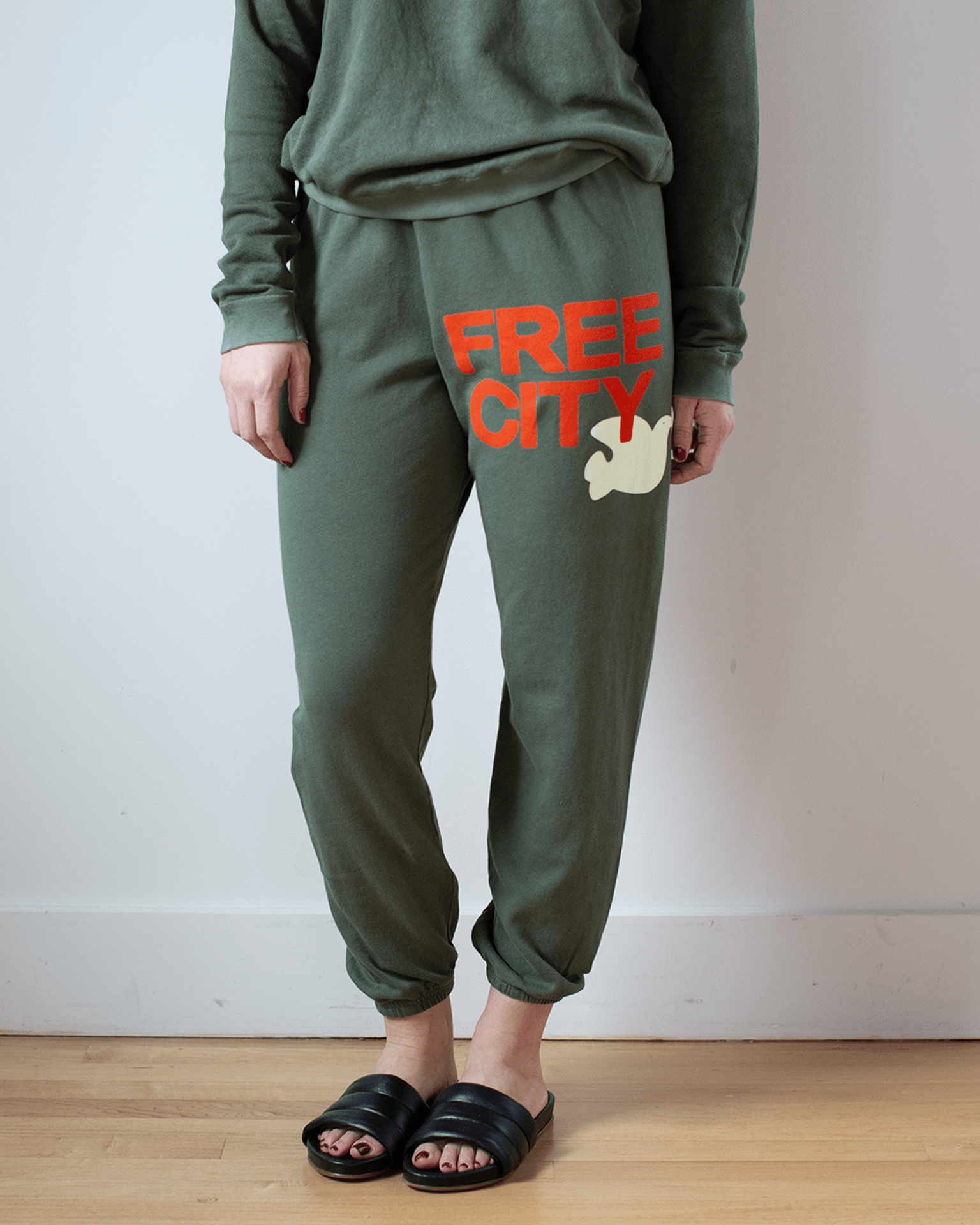 Free City Large Sweatpant in Surplus