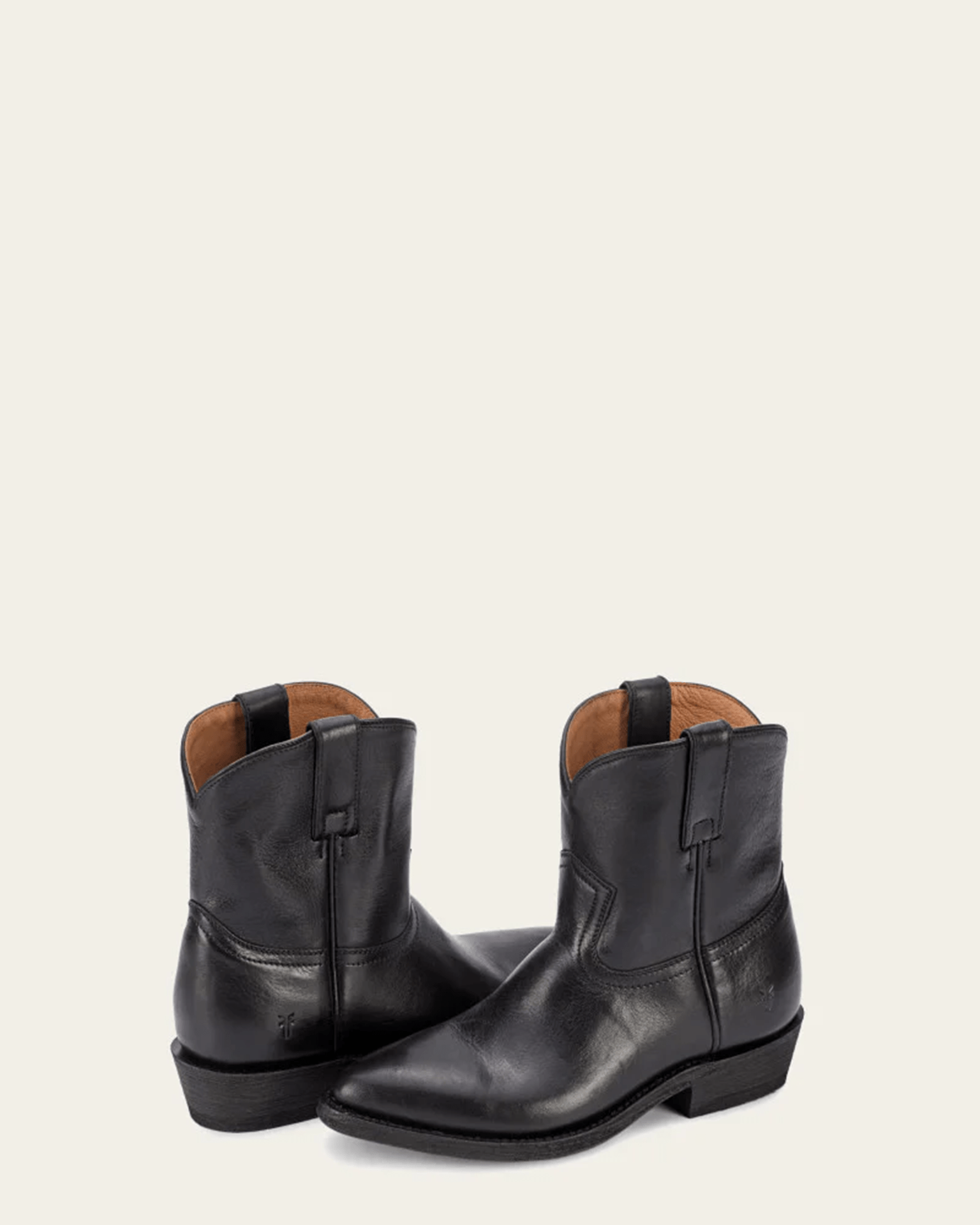 FRYE Billy Short in Black