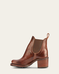 FRYE Sabrina Chelsea in Cognac