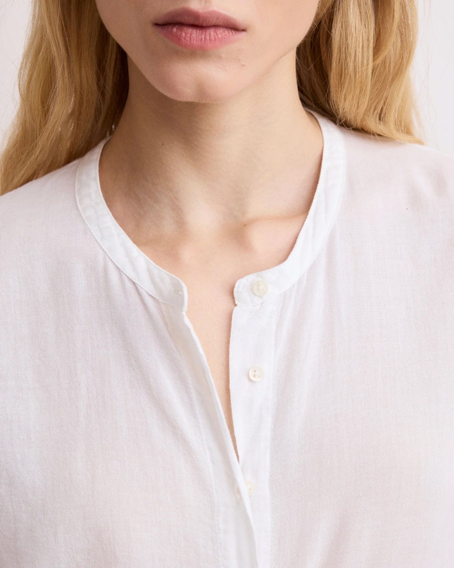 Hartford Taha No Collar Shirt in White