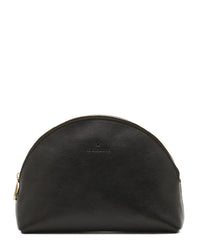 The IL BISONTE Bigallo Case in Nero features a half-moon silhouette, premium vegetable-tanned leather, brass zipper hardware, and subtle embossed branding on the front—a minimal Italian-made pouch with a sleek design.