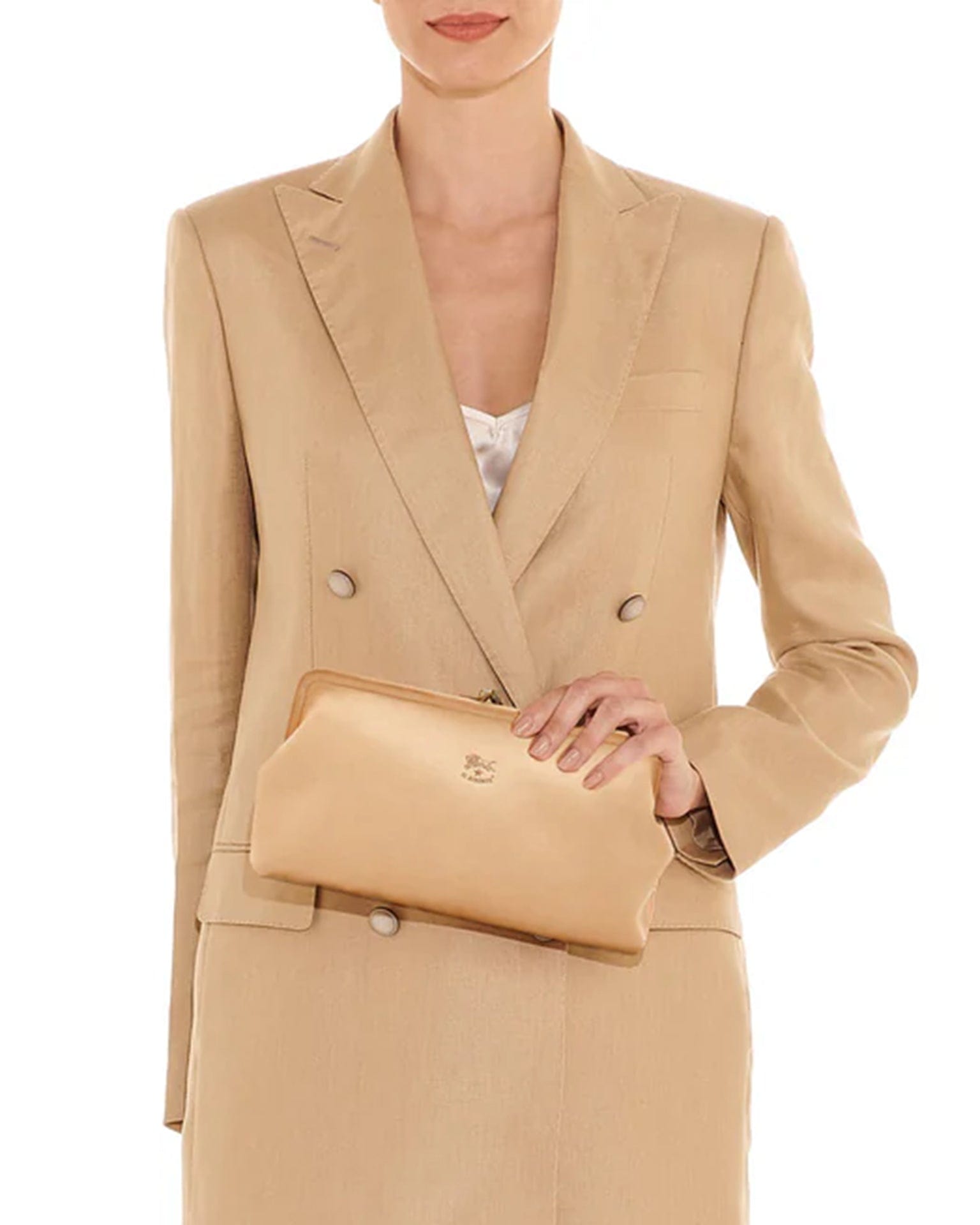 IL BISONTE Manuela Clutch in Naturale w/ Brass Hardware