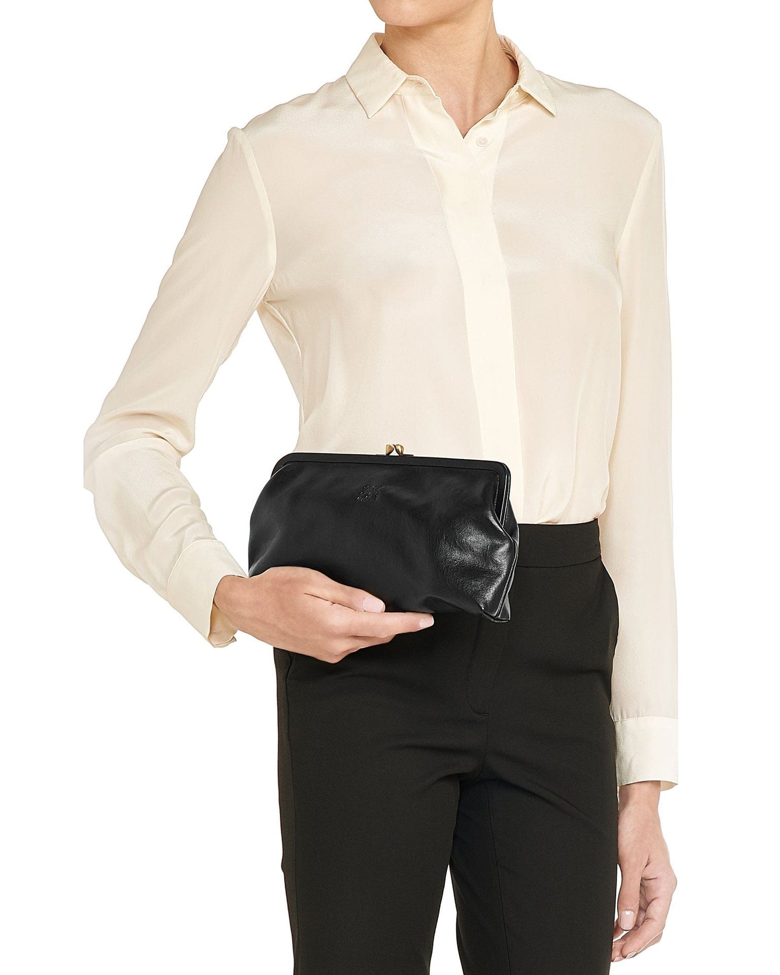 IL BISONTE Manuela Clutch in Nero w/ Brass Hardware