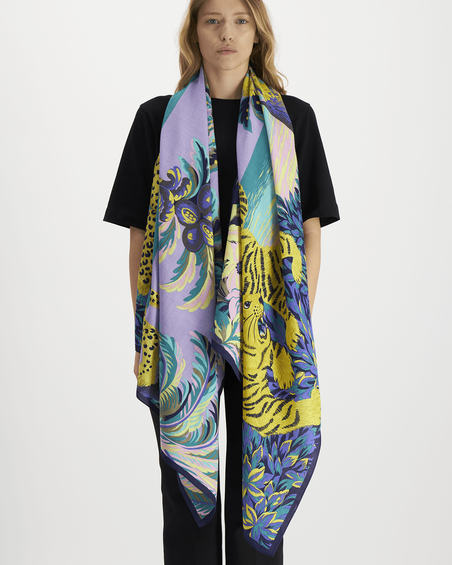 Inoui Editions Scarf 100 Chatou in Purple