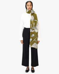 Inoui Editions Scarf / Etole 100 Wool Astrologie in Khaki