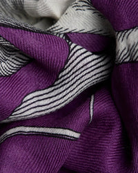 Inoui Editions Scarf / Etole 100 Wool Astrologie in Purple