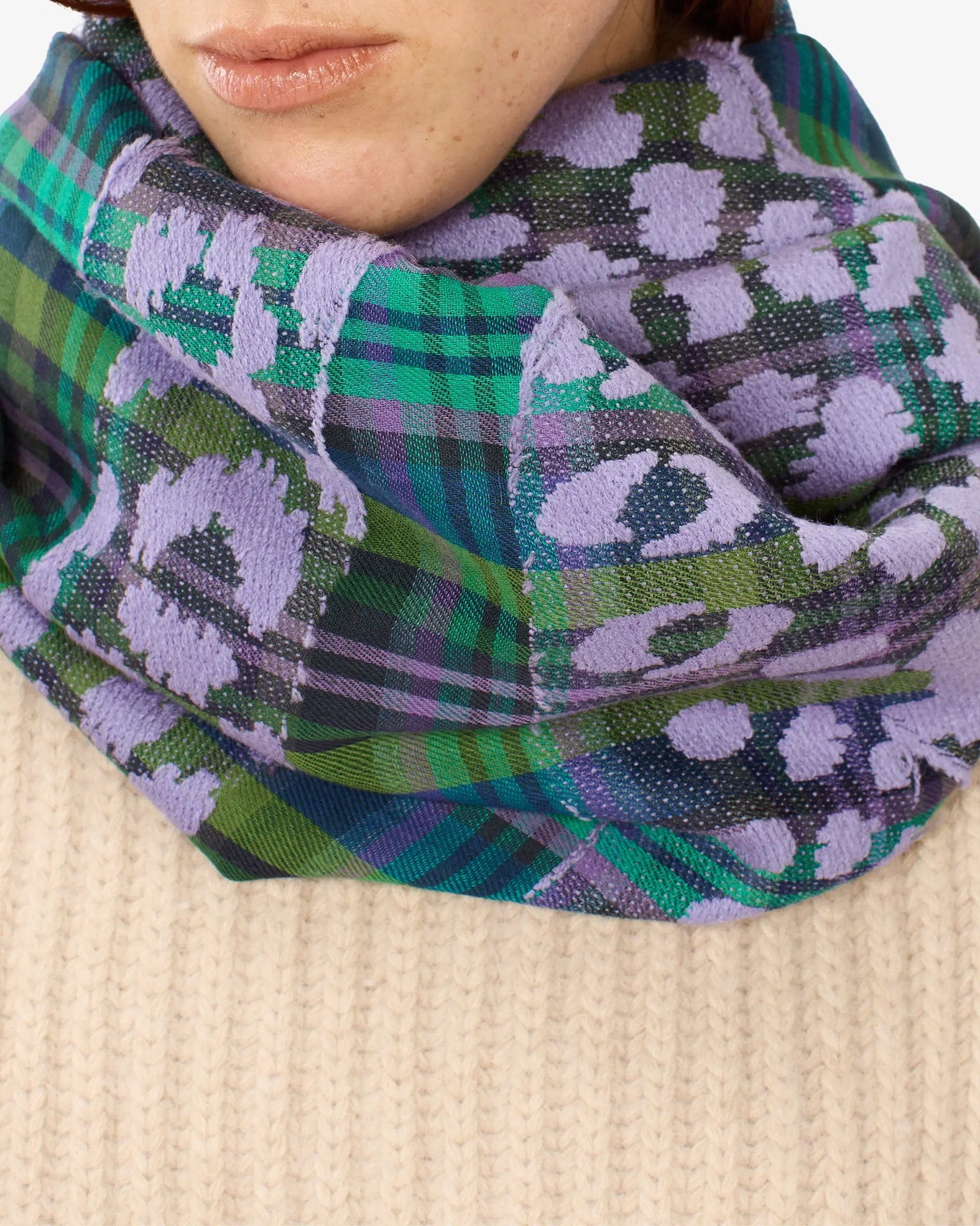 Inoui Editions Scarf / Etole 70 3D Fetiche in Green