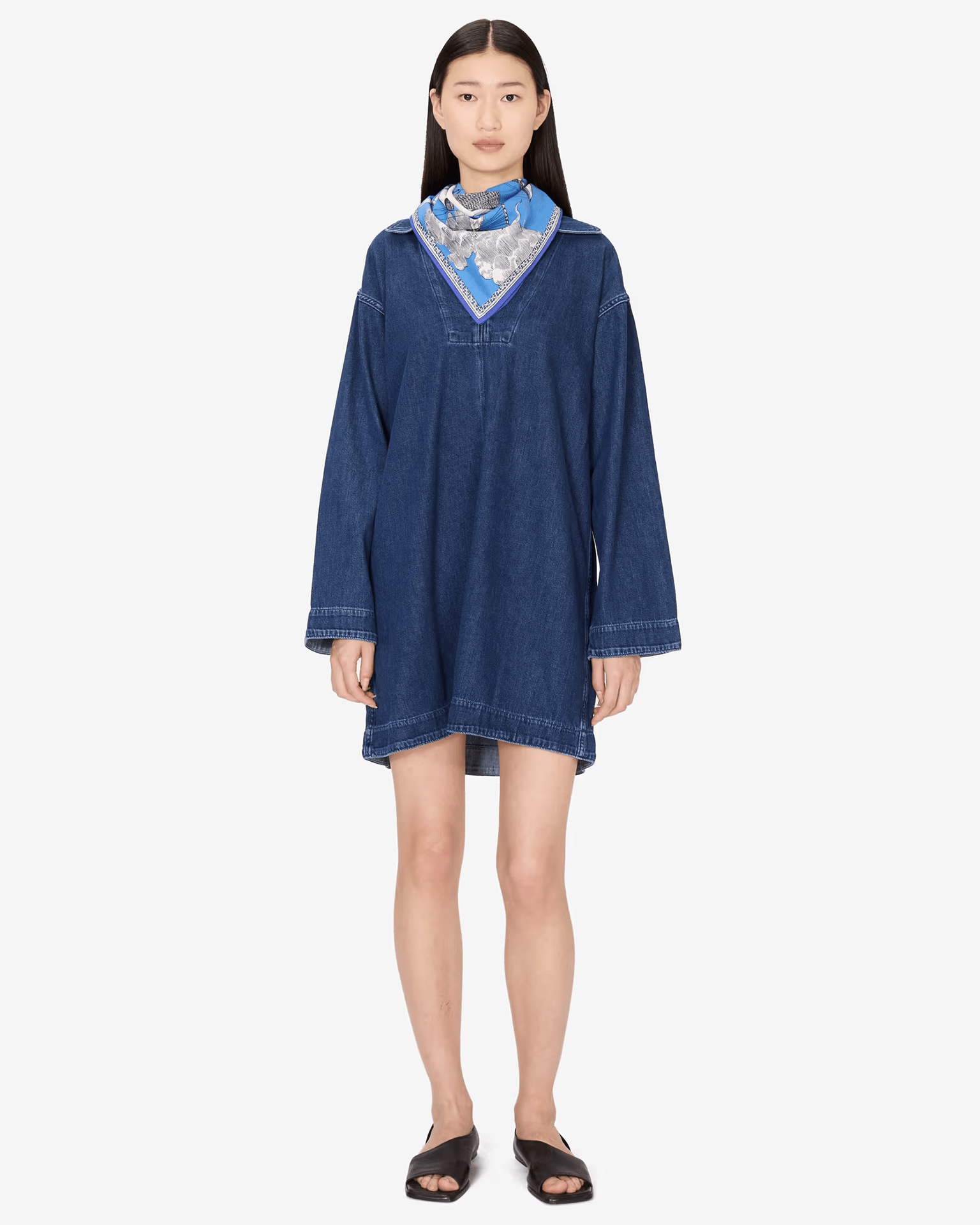 Inoui Editions Square / Carre 65 Des Rives et Des Reves in Blue