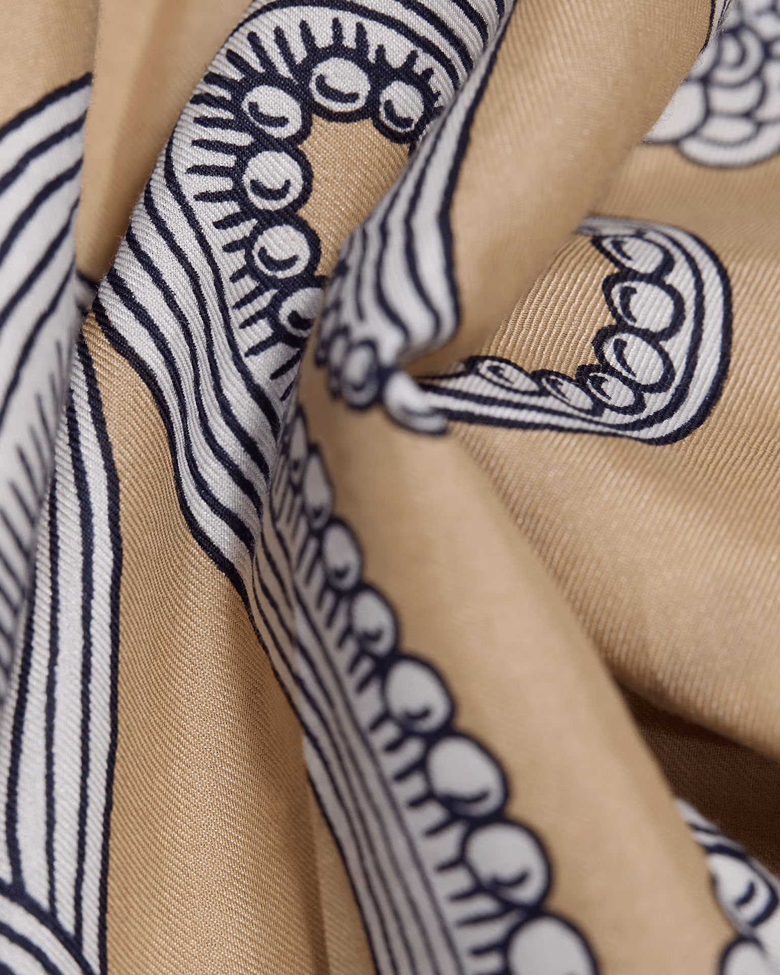 Inoui Editions Square / Carre 65 Poseidon in Sand