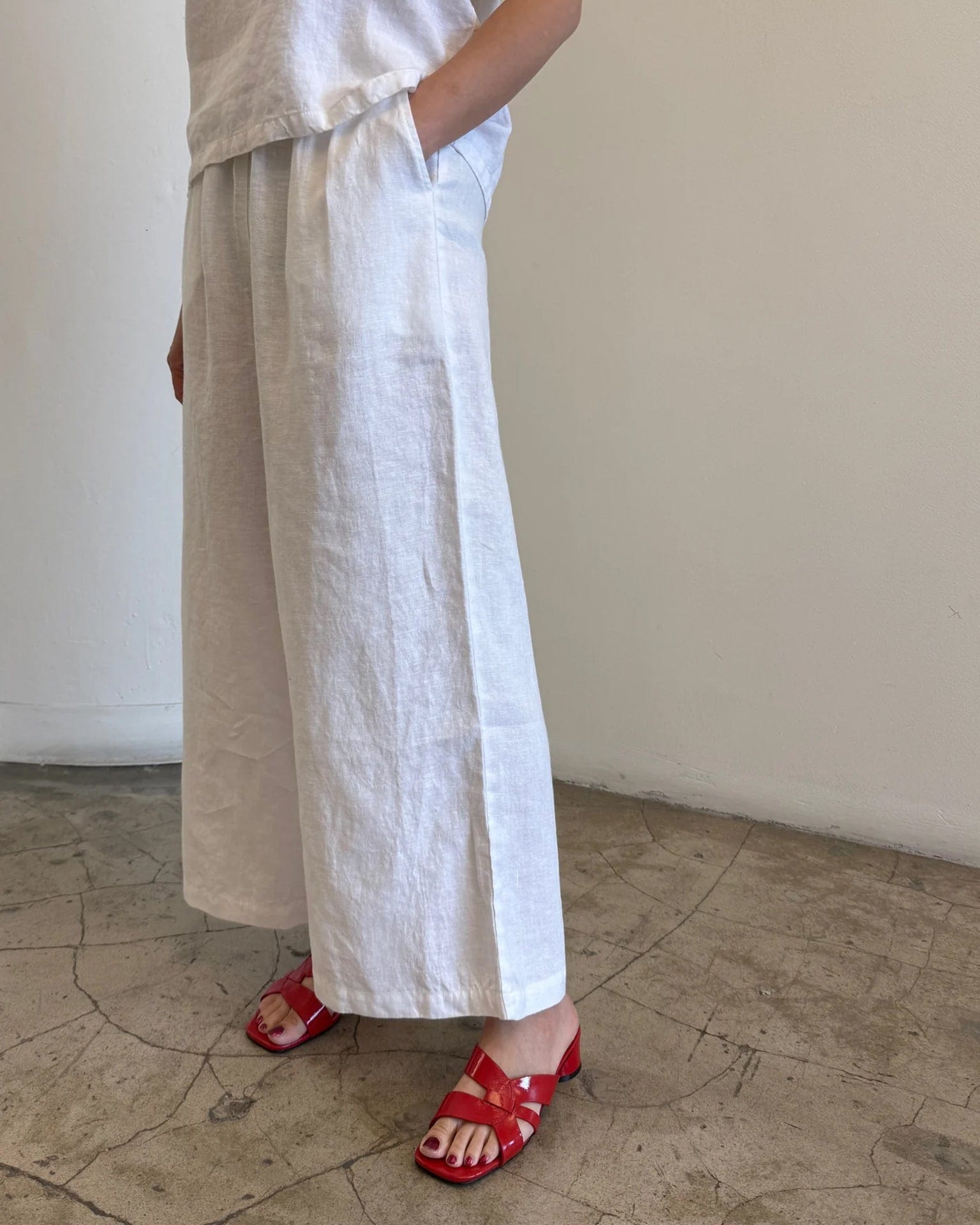 It is well LA Wide Linen Pants in Salt