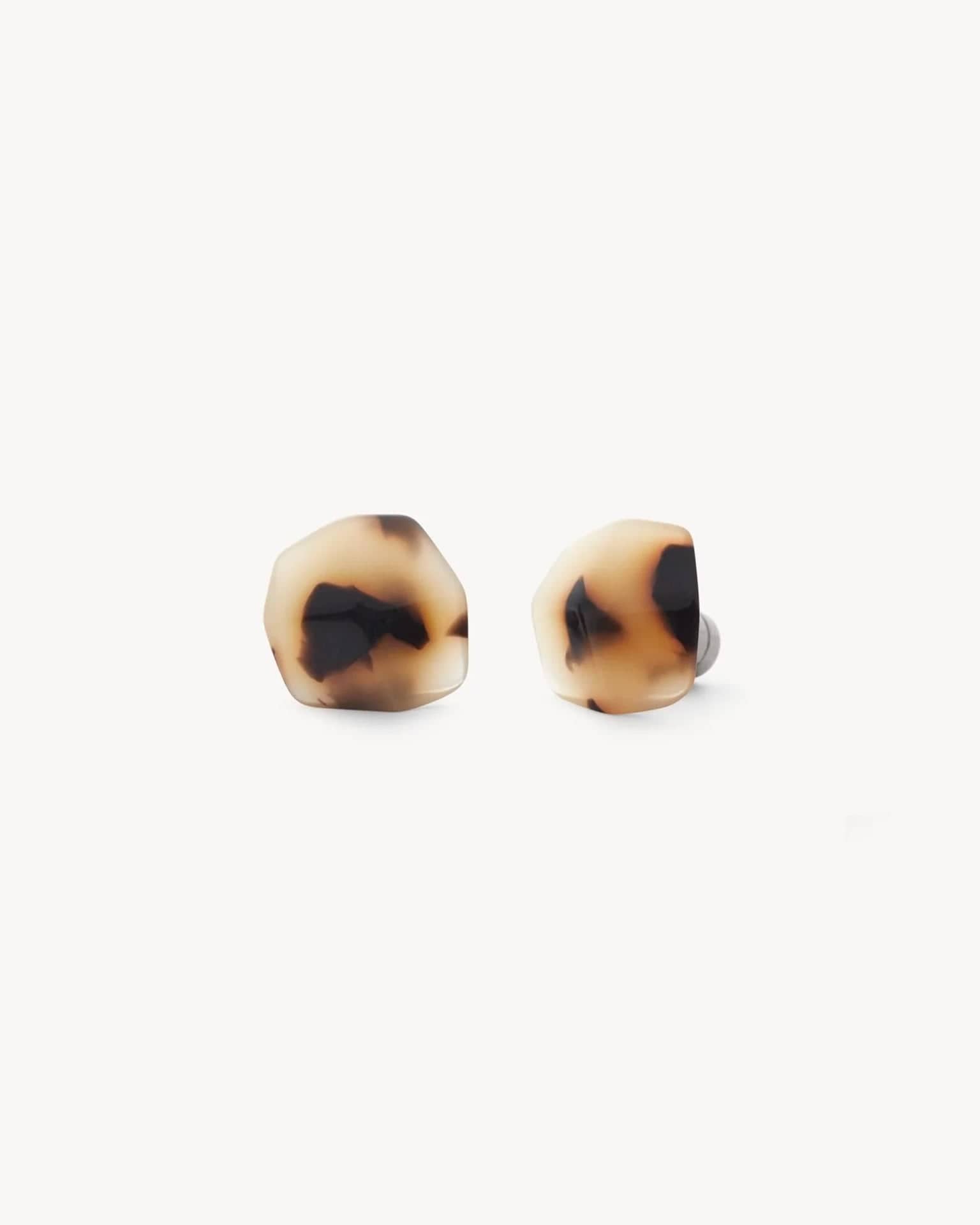 Machete Mini Sculpture Studs in Blonde Tortoise